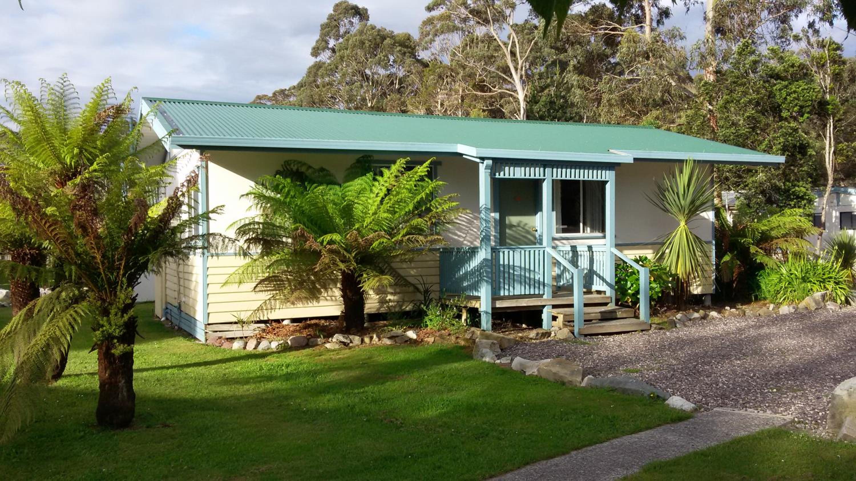 Retreat Cottage - Two Bedroom photo 2