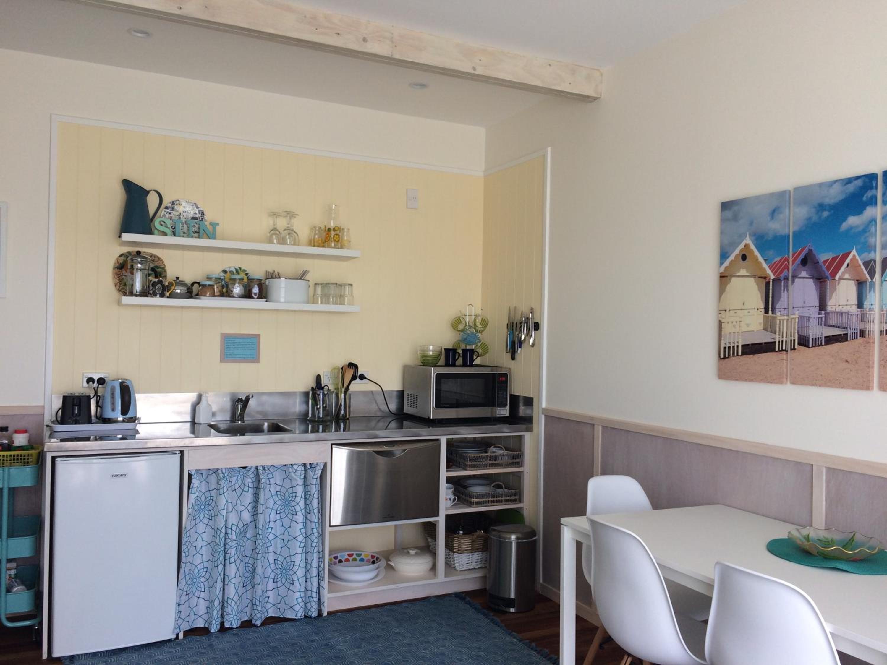 Family Room - Disability Access - Photo 2