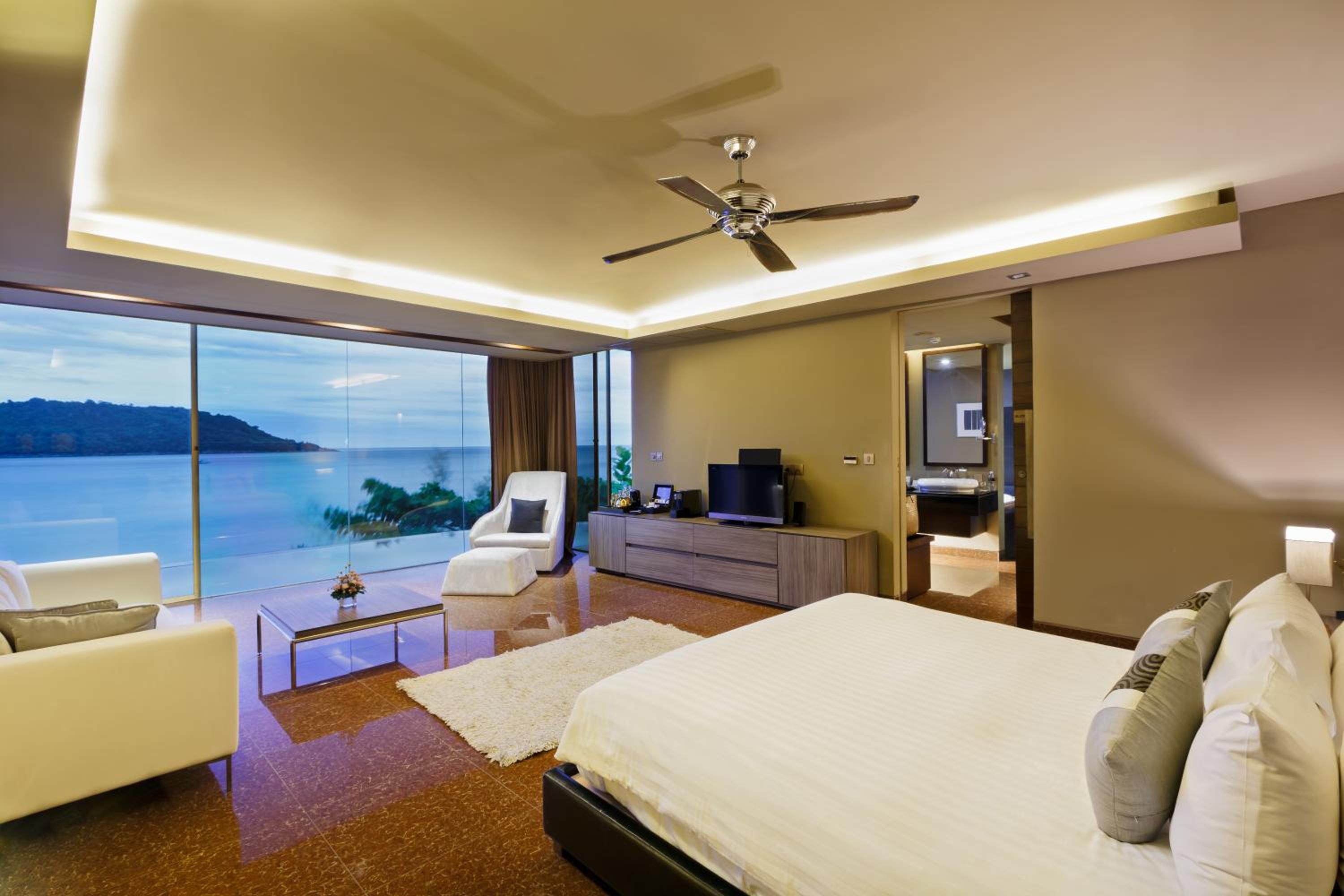 Grand Private Pool Suite - Photo 10
