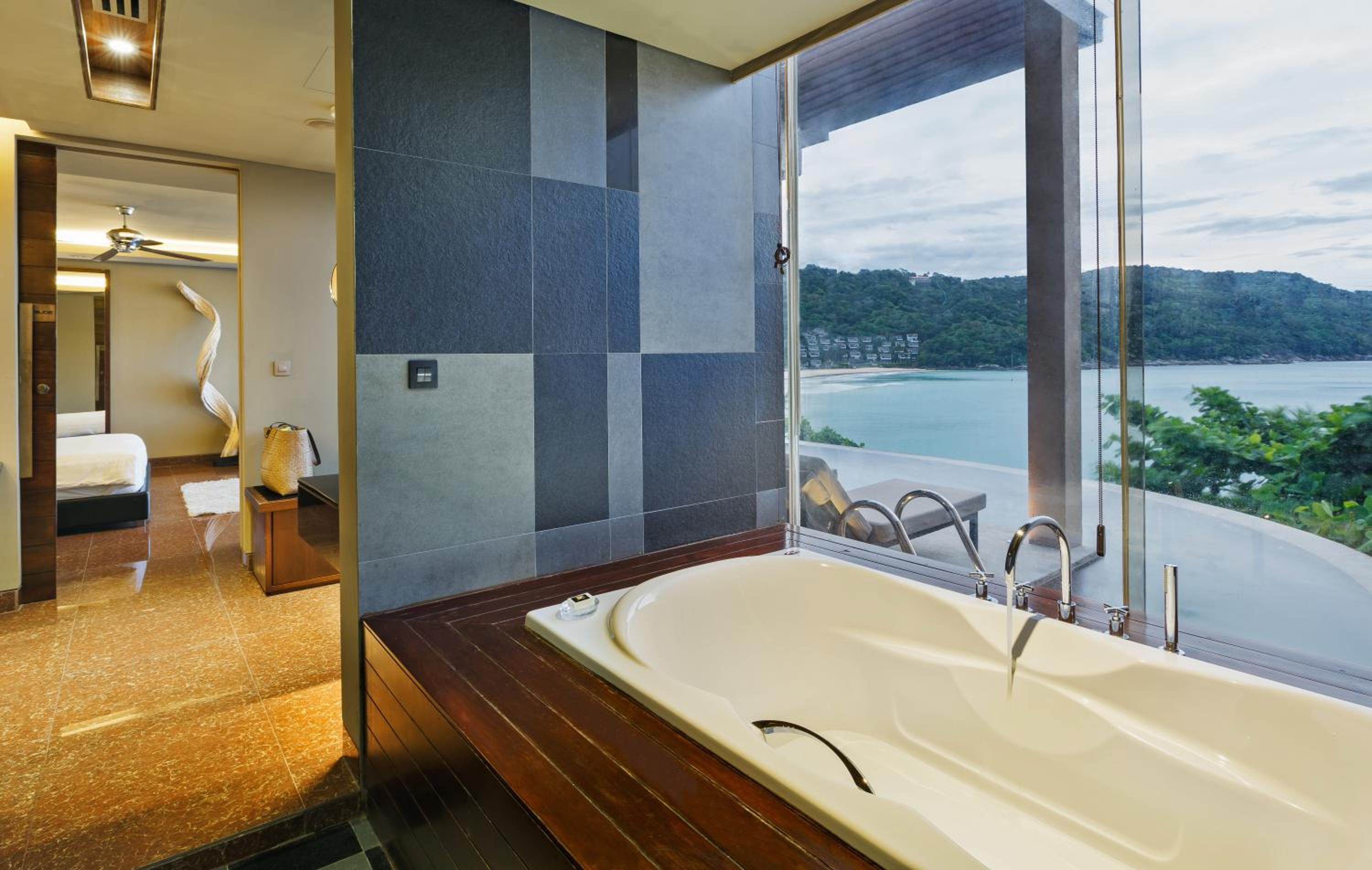 Grand Private Pool Suite - Photo 13