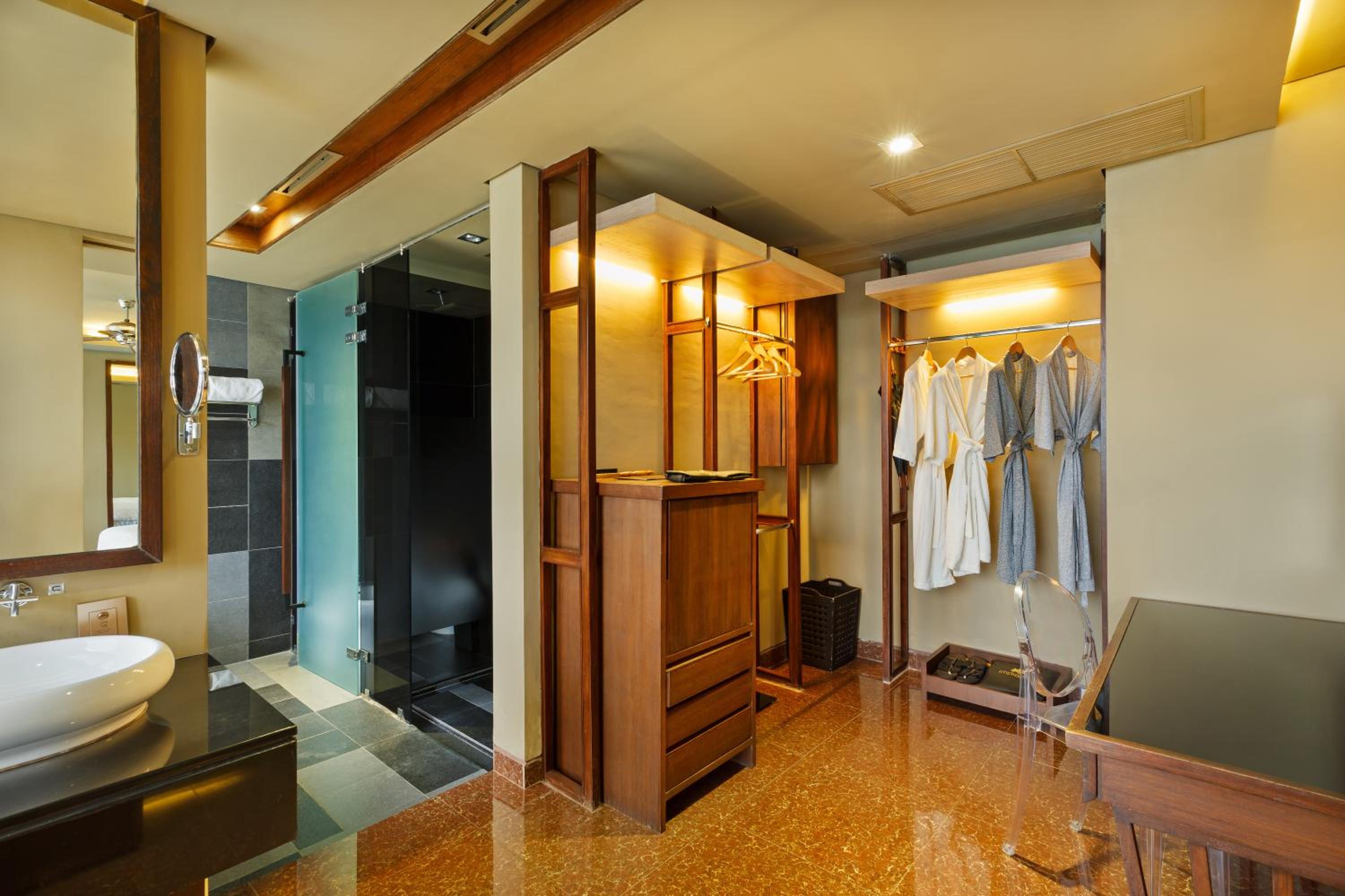 Grand Private Pool Suite - Photo 16