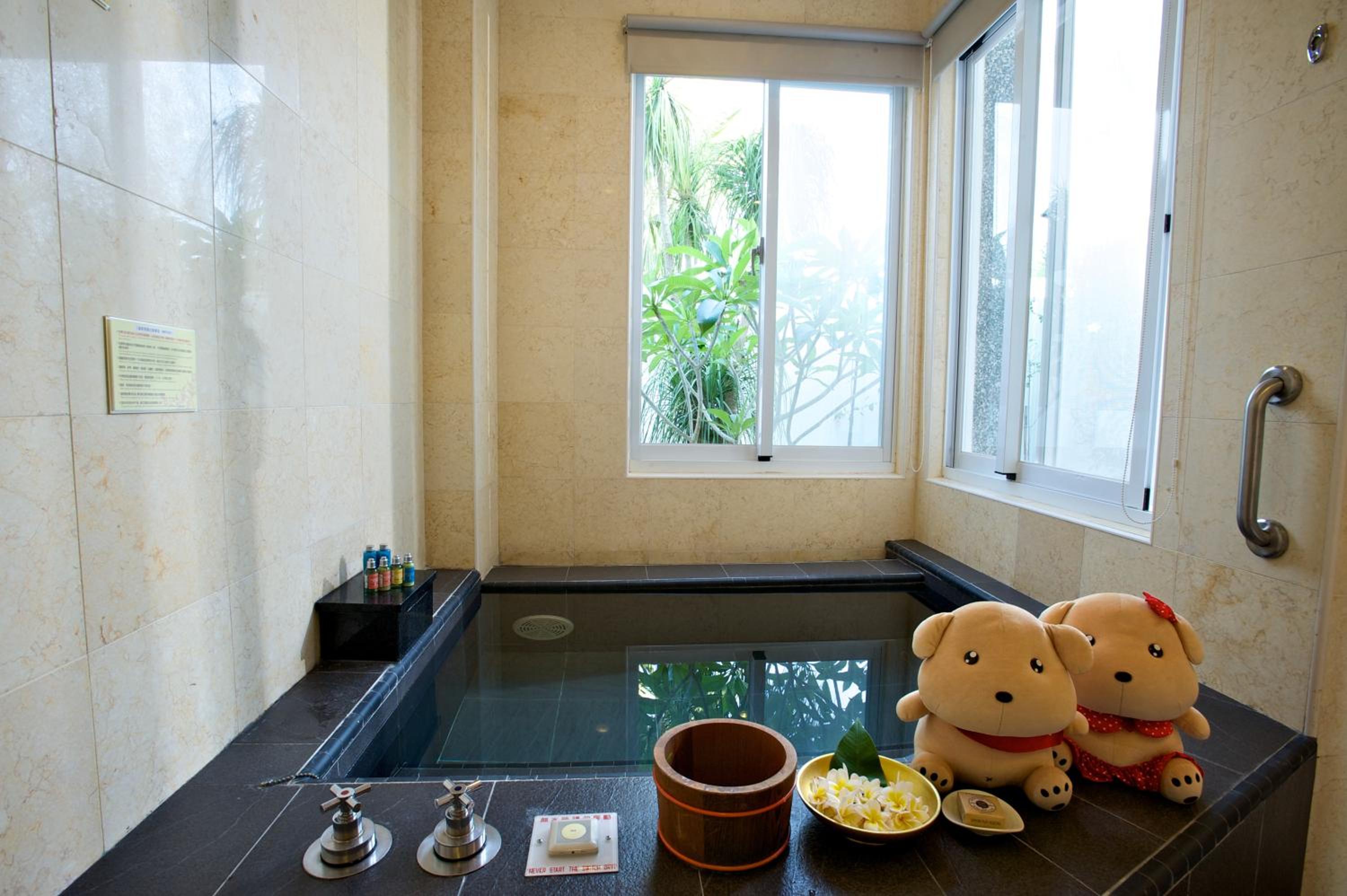 Earl Villa with Private Pool photo 2