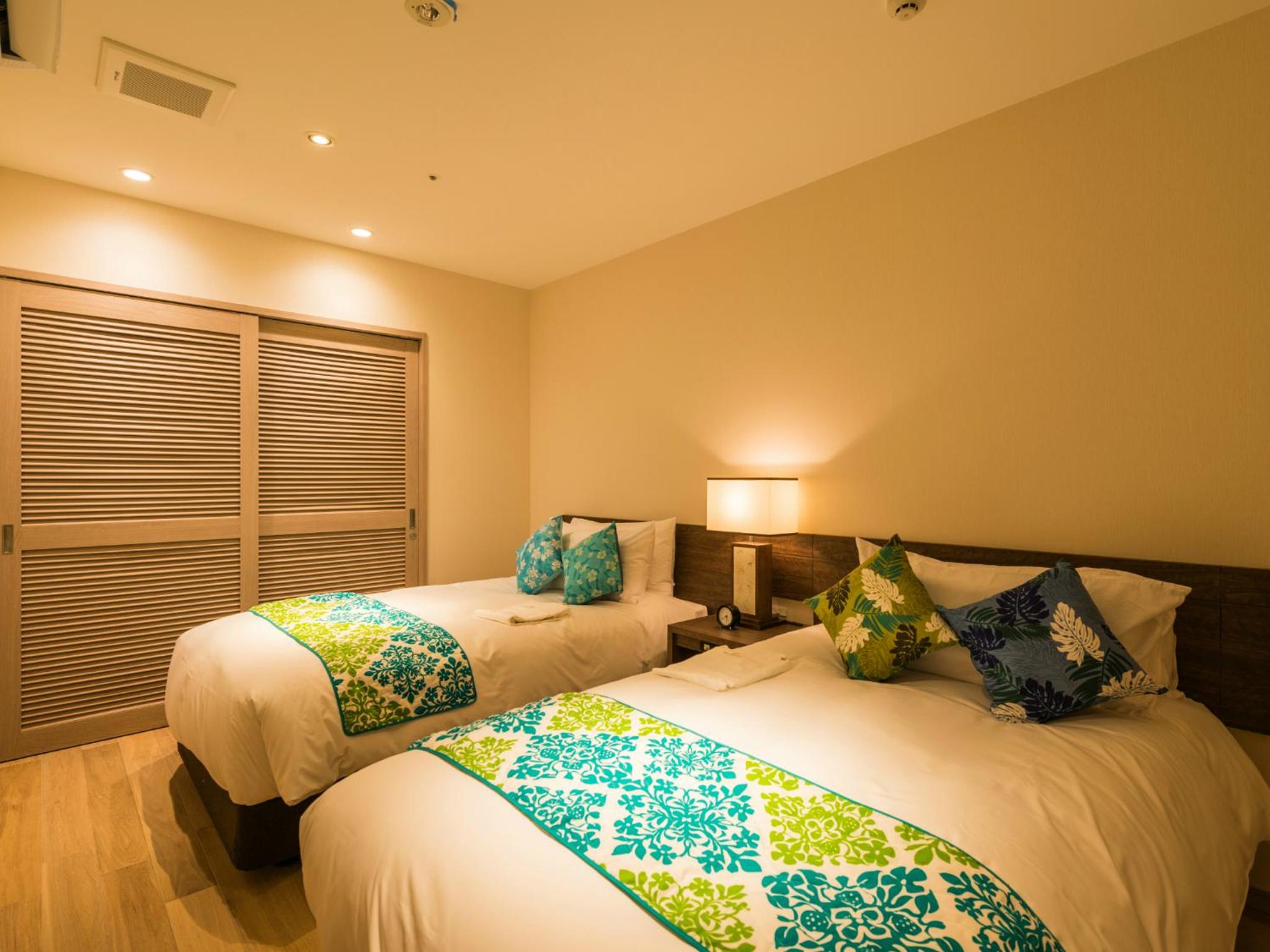 Suite in Annex Bldg - Photo 3