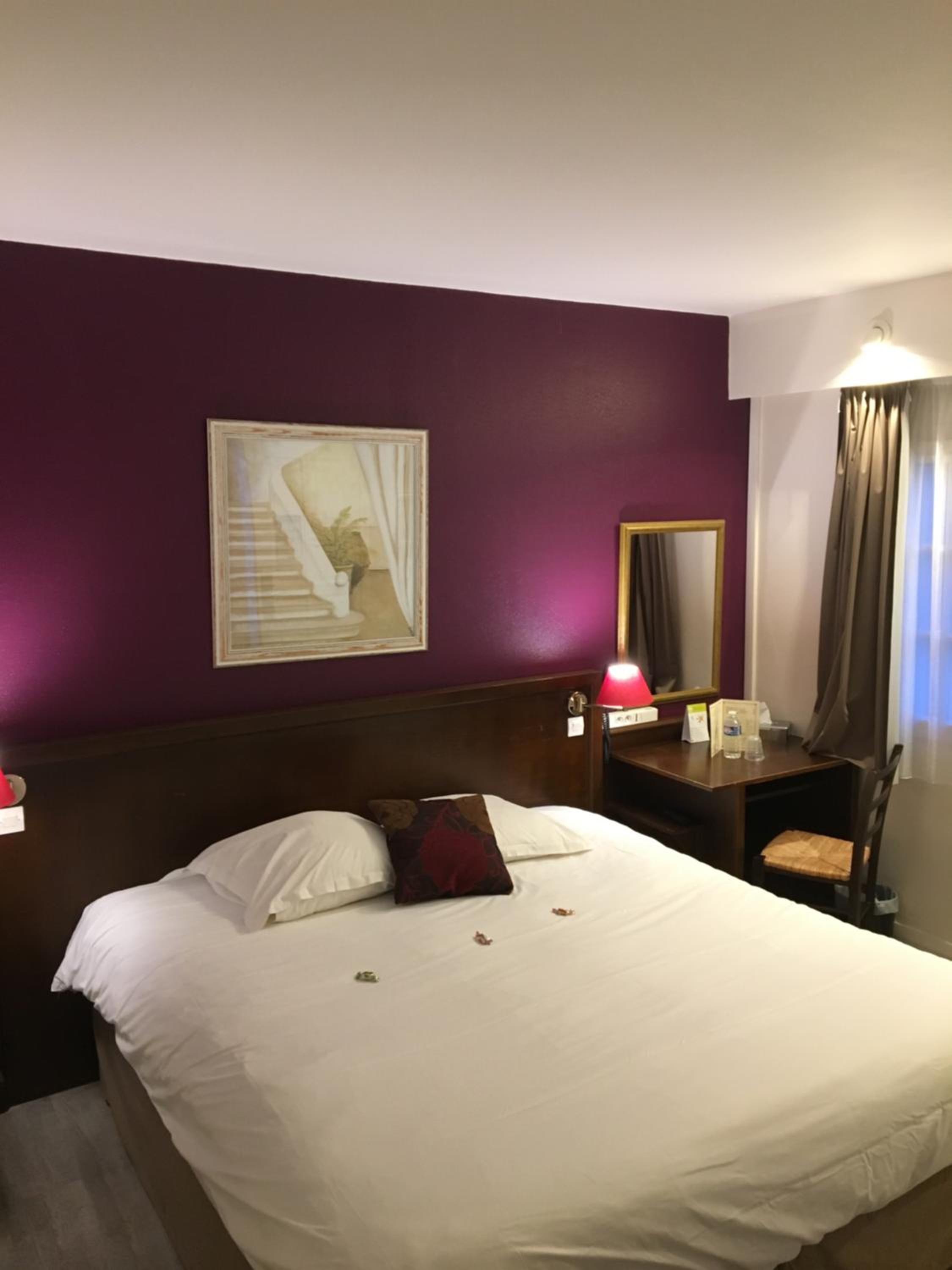Double Room - Photo 7