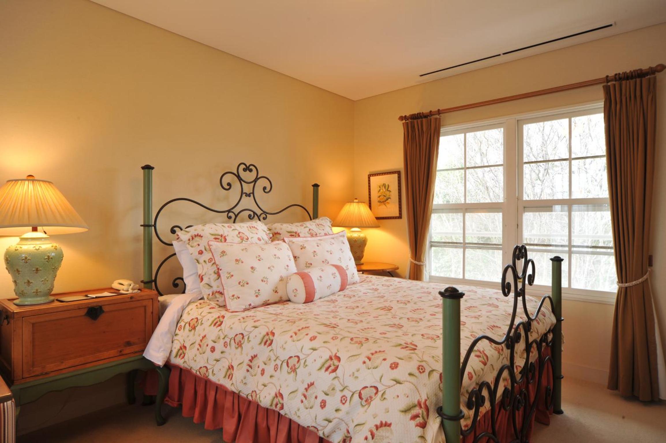 Two-Bedroom Cottage - 2 photo 3