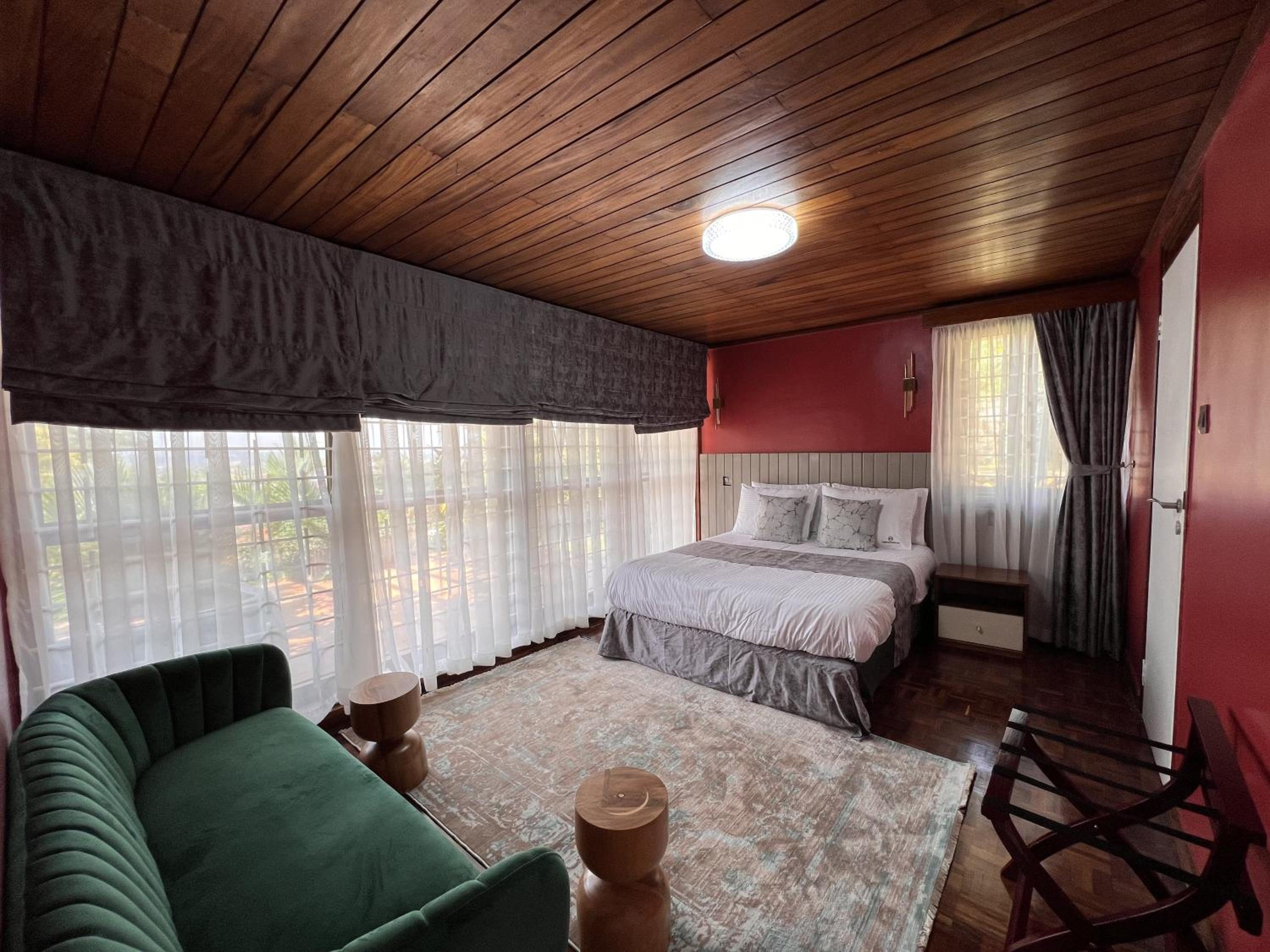 Superior Queen Room
