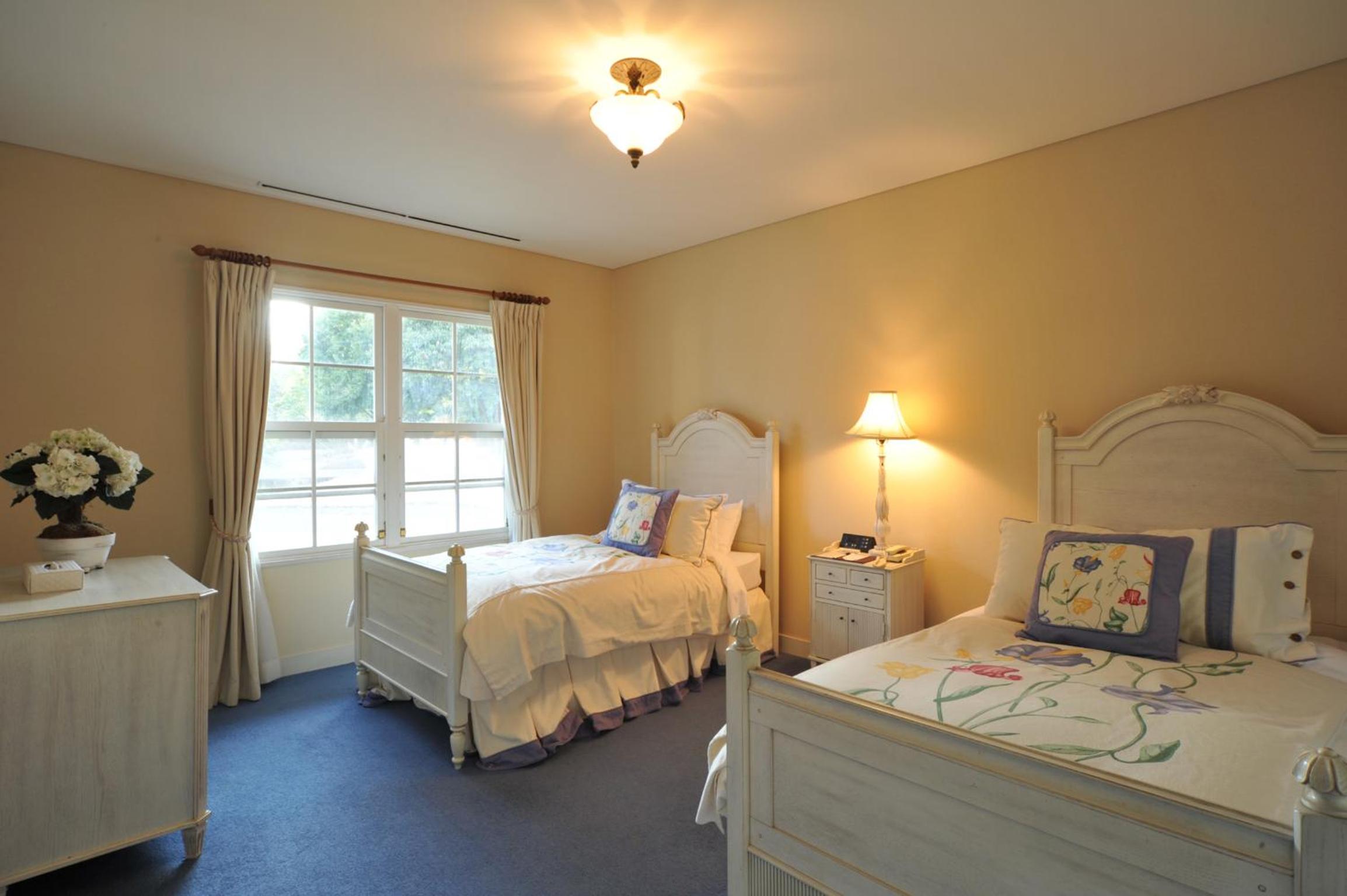Two Bedroom Cottage - Disability Access photo 3