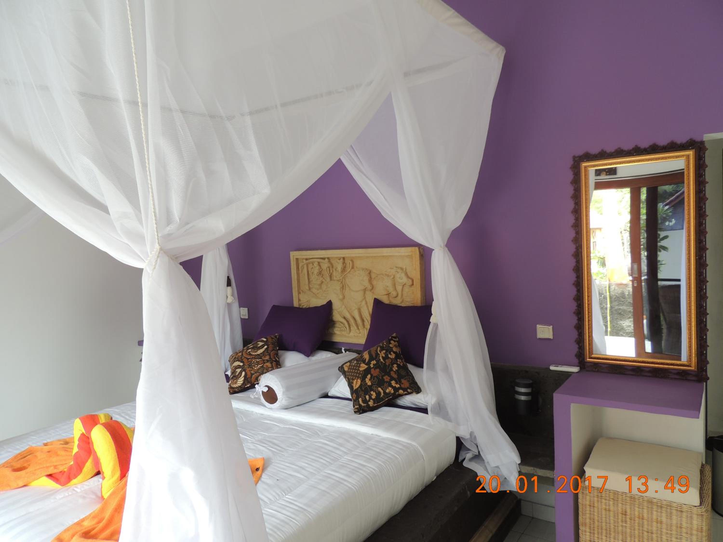 Double Room with Patio - Photo 9