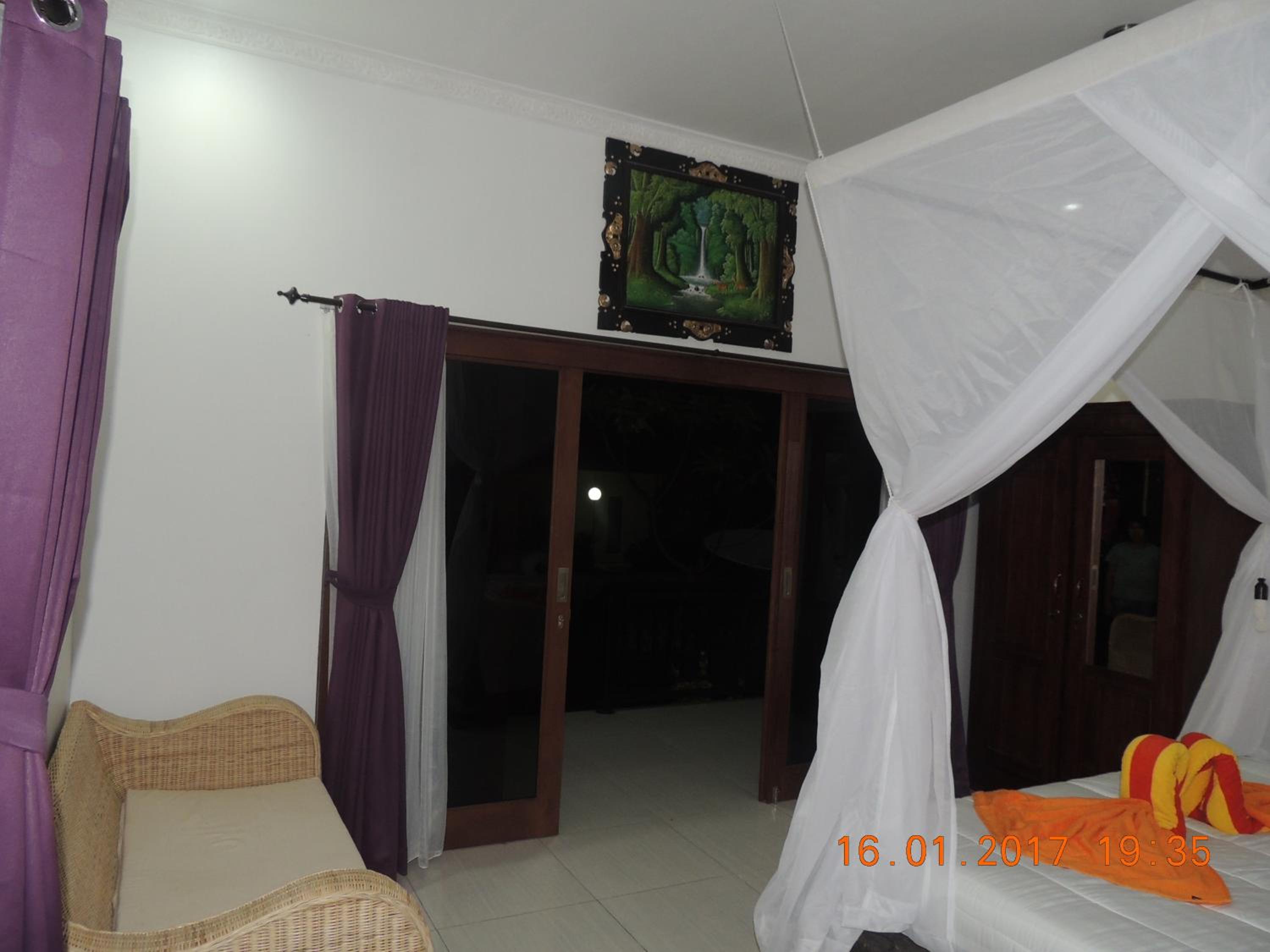 Double Room with Patio - Photo 6