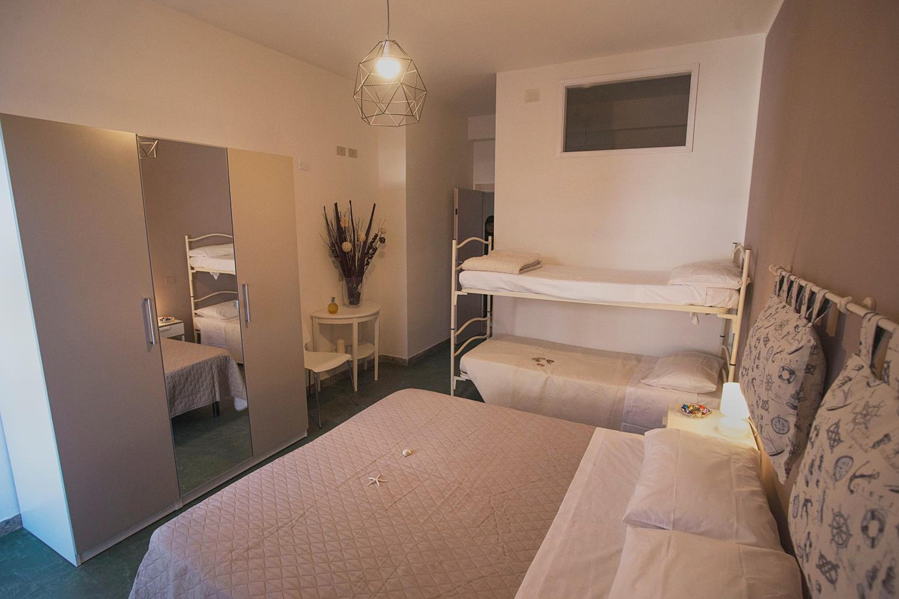 Comfort Quadruple Room - Photo 3