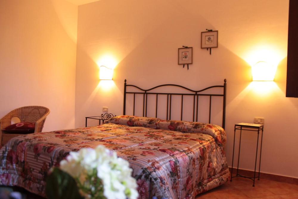 One-Bedroom Apartment with View photo 1