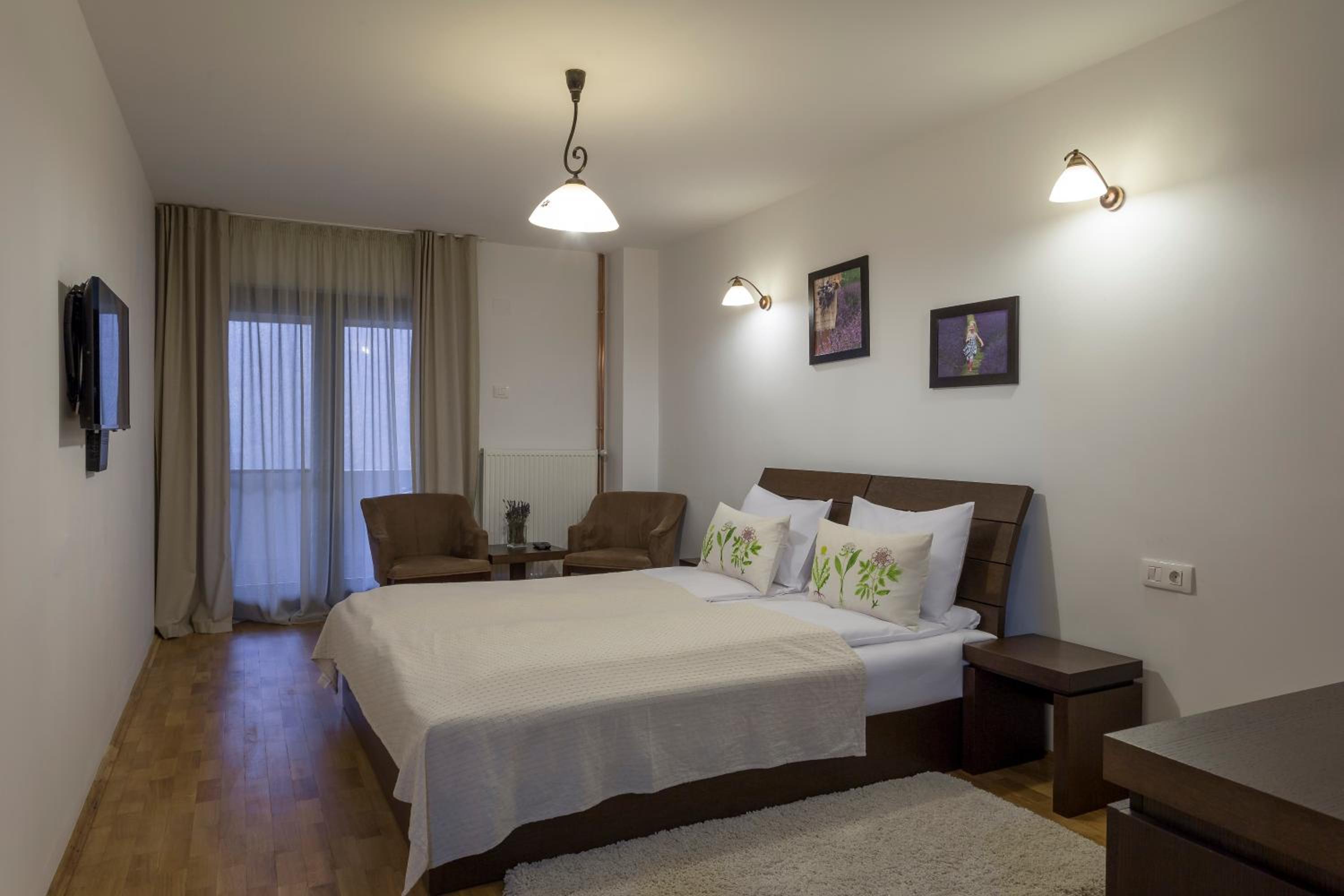Superior Double or Twin Room - Photo 22