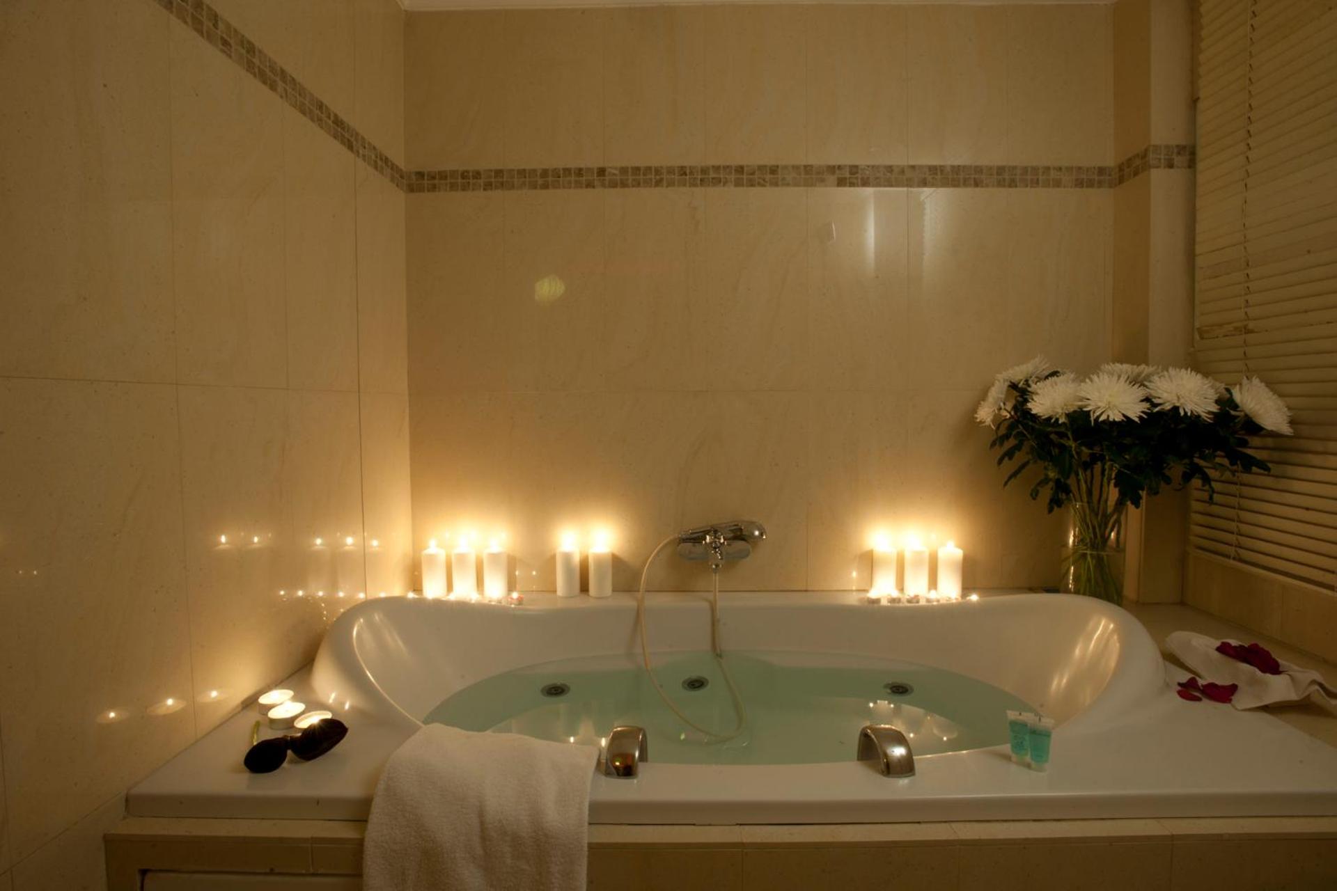 King Room with Spa Bath photo 3