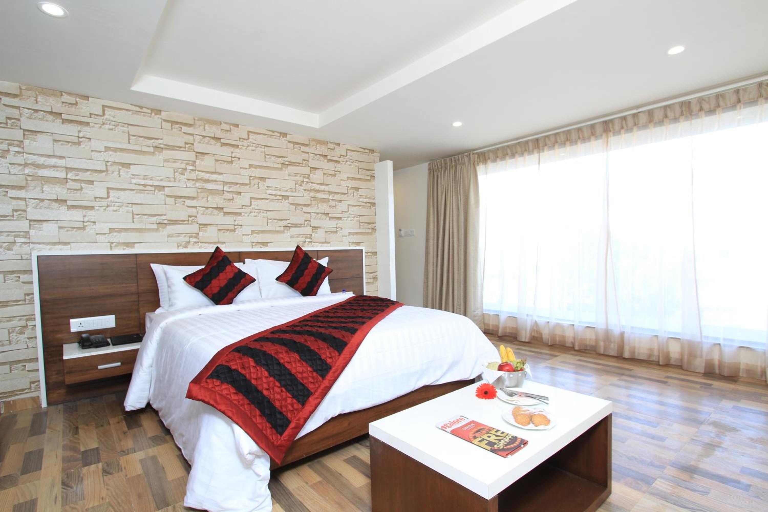 Executive Room - Photo 1
