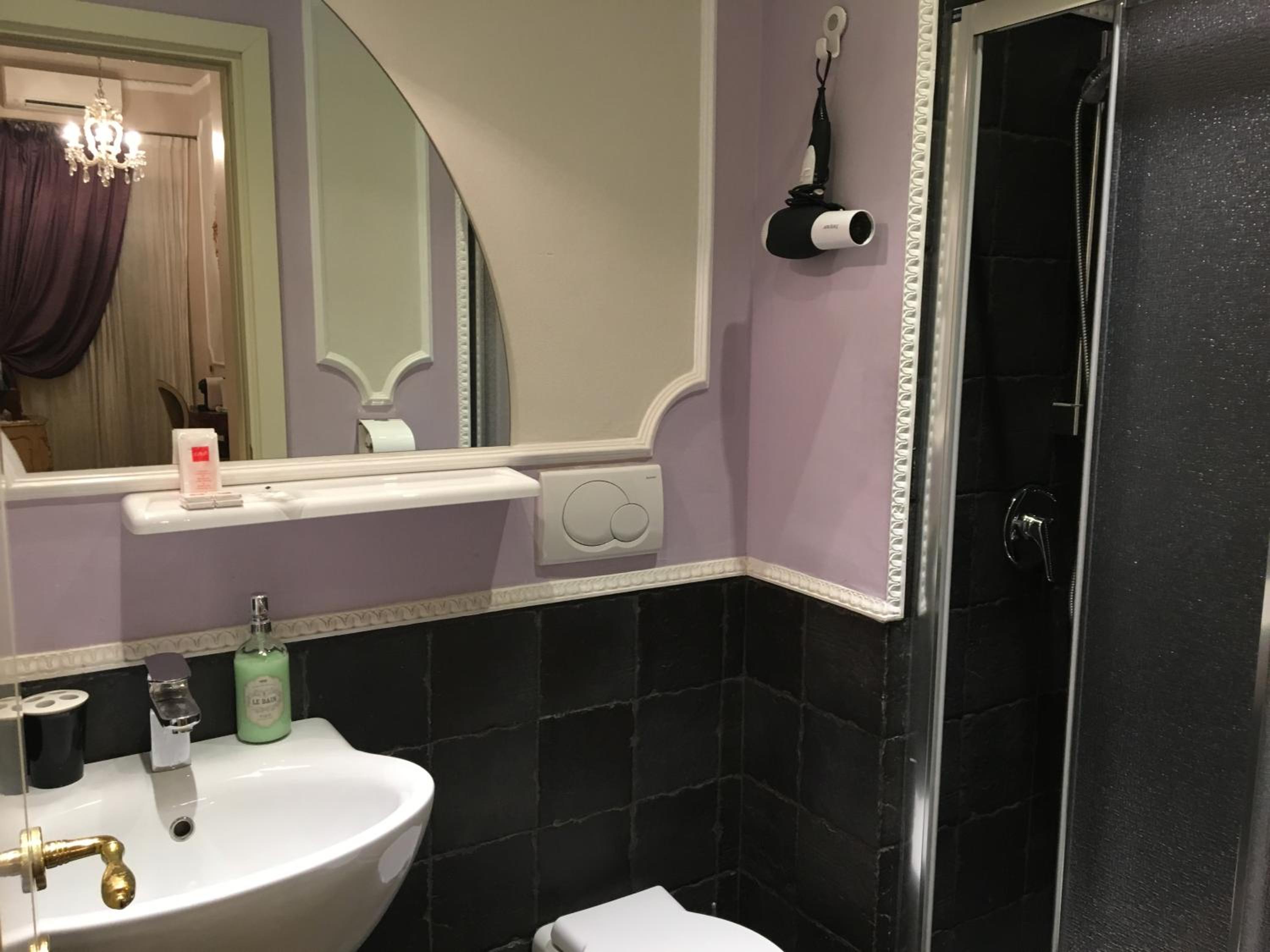 Standard Double Room photo 2