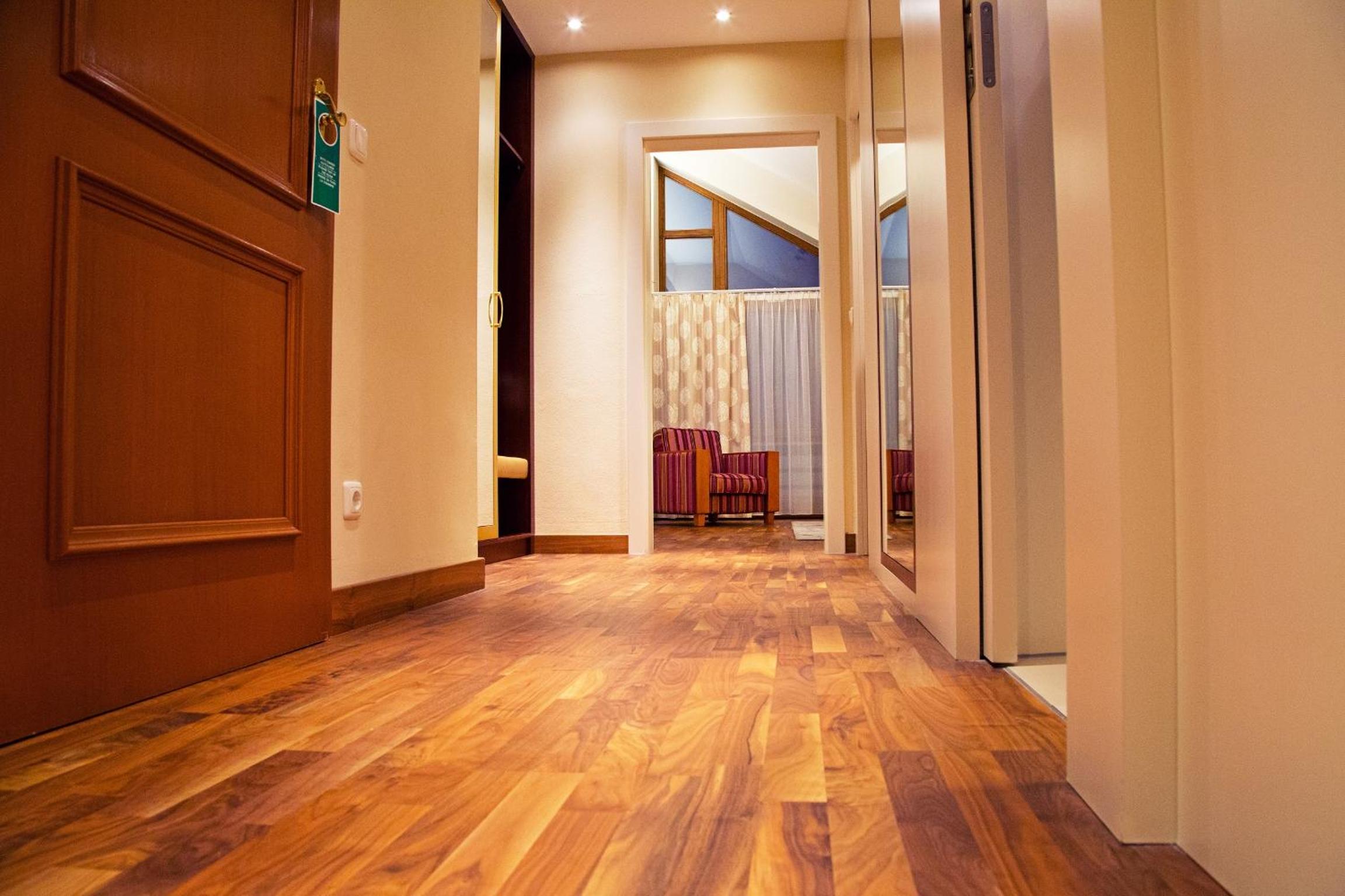 One-Bedroom Suite photo 3