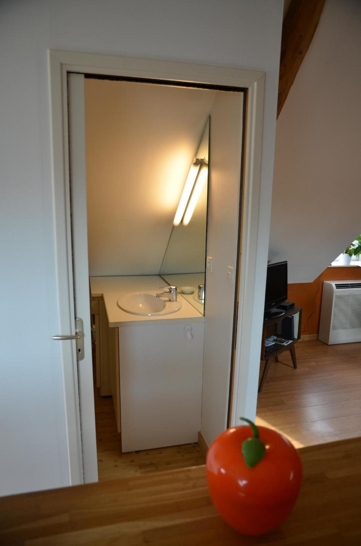 One-Bedroom House photo 1