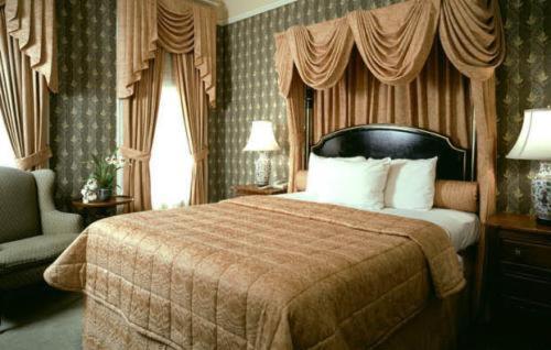 Standard Queen Room - Photo 5