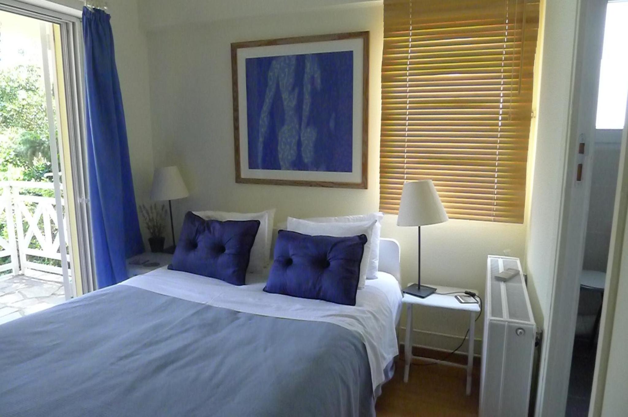 Double Room with Pool View - Photo 1
