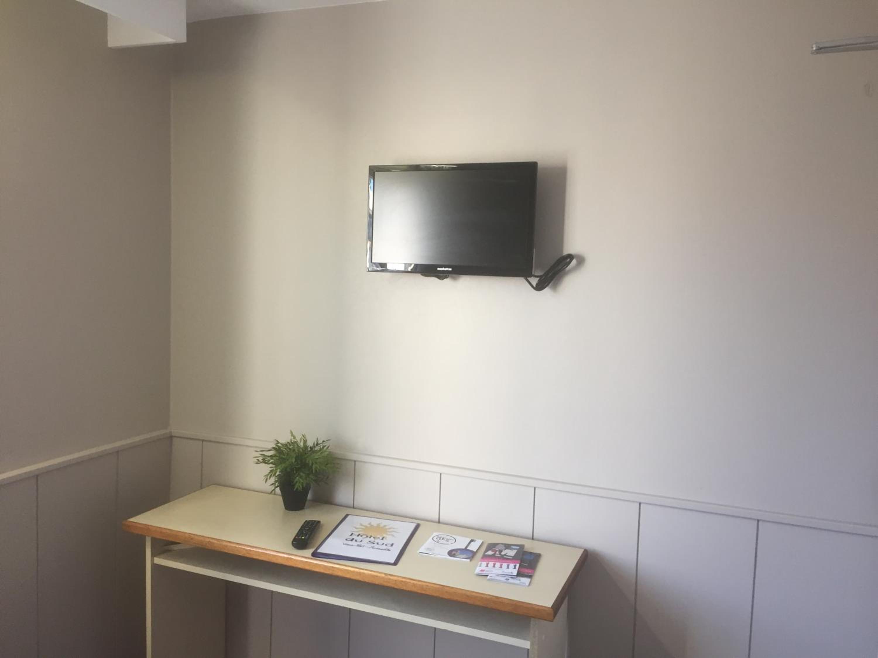 Double Room - Photo 13