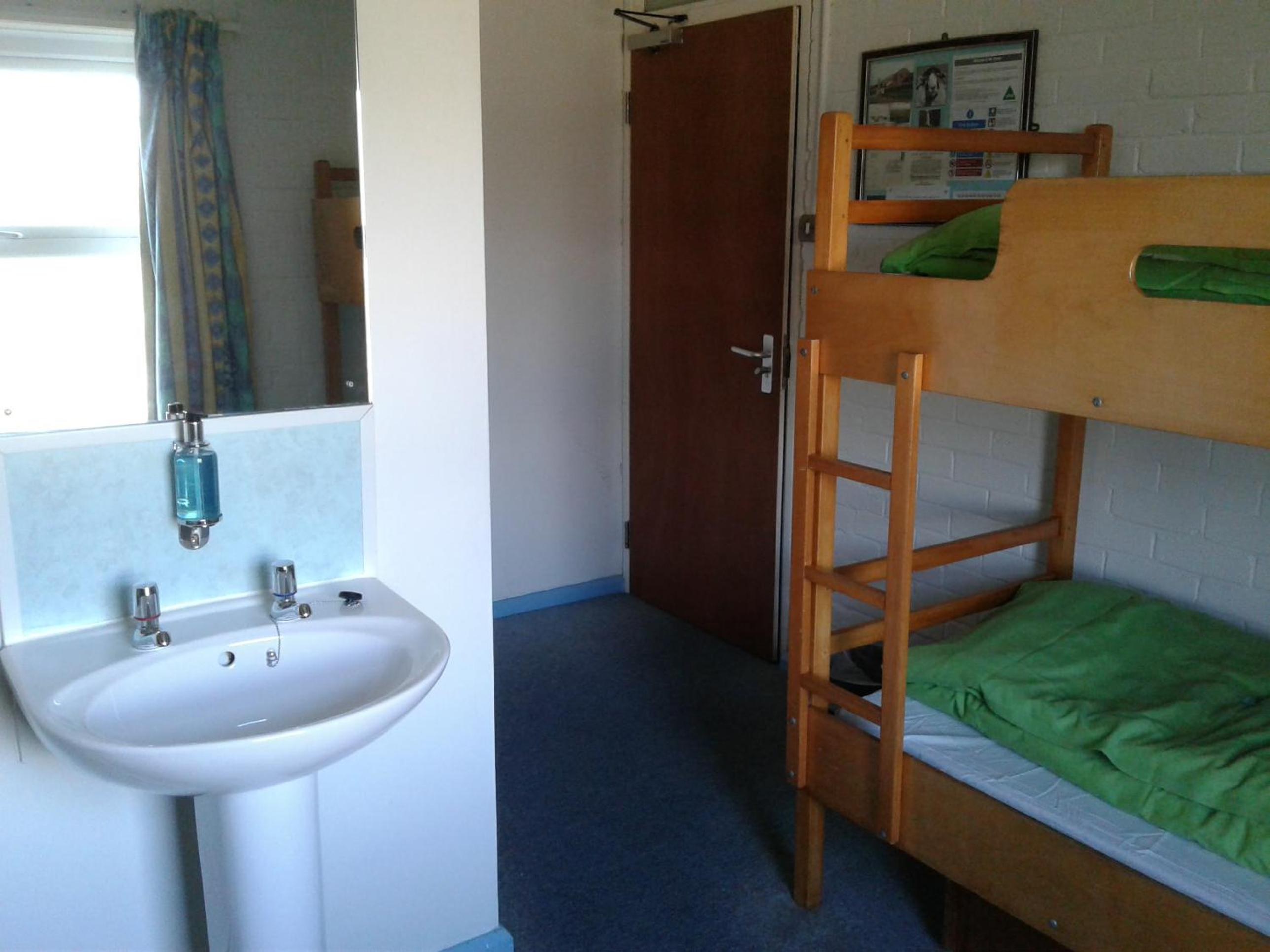 3 Bed Private Room Shared Bathroom photo 2
