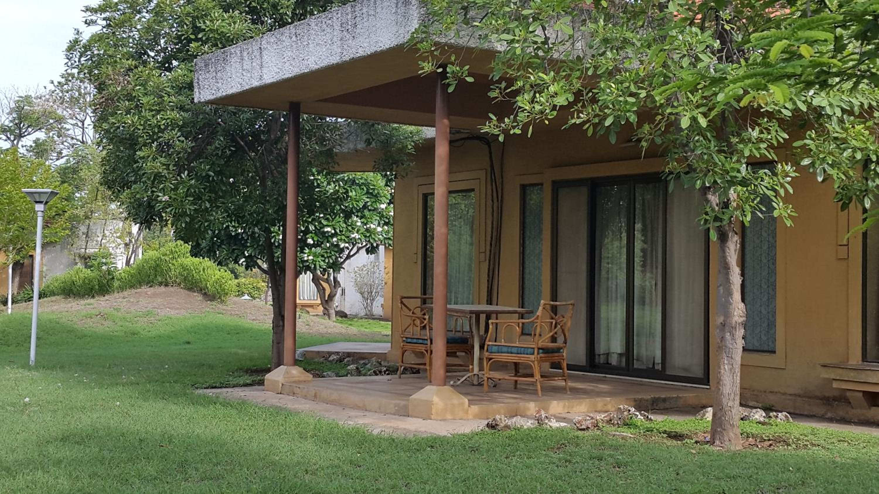 Two Bedroom Suite with Garden View - Photo 3
