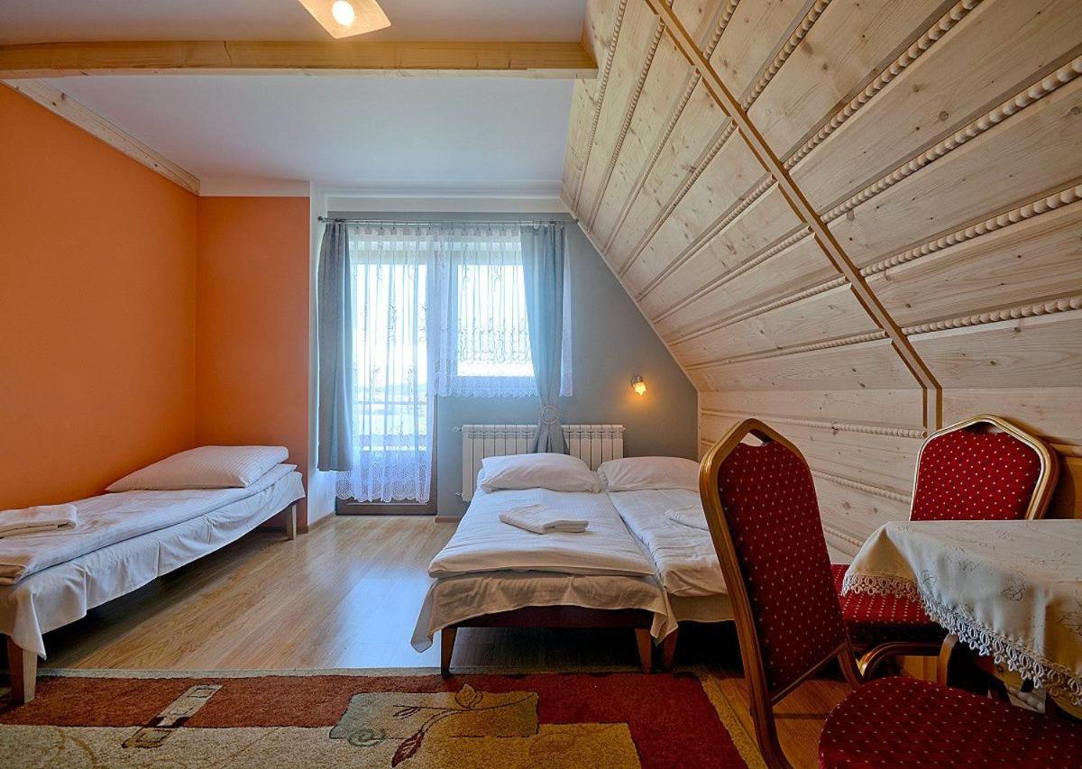 Triple Room with Private Bathroom photo 1