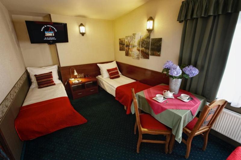 Quadruple Room with Private Bathroom photo 1