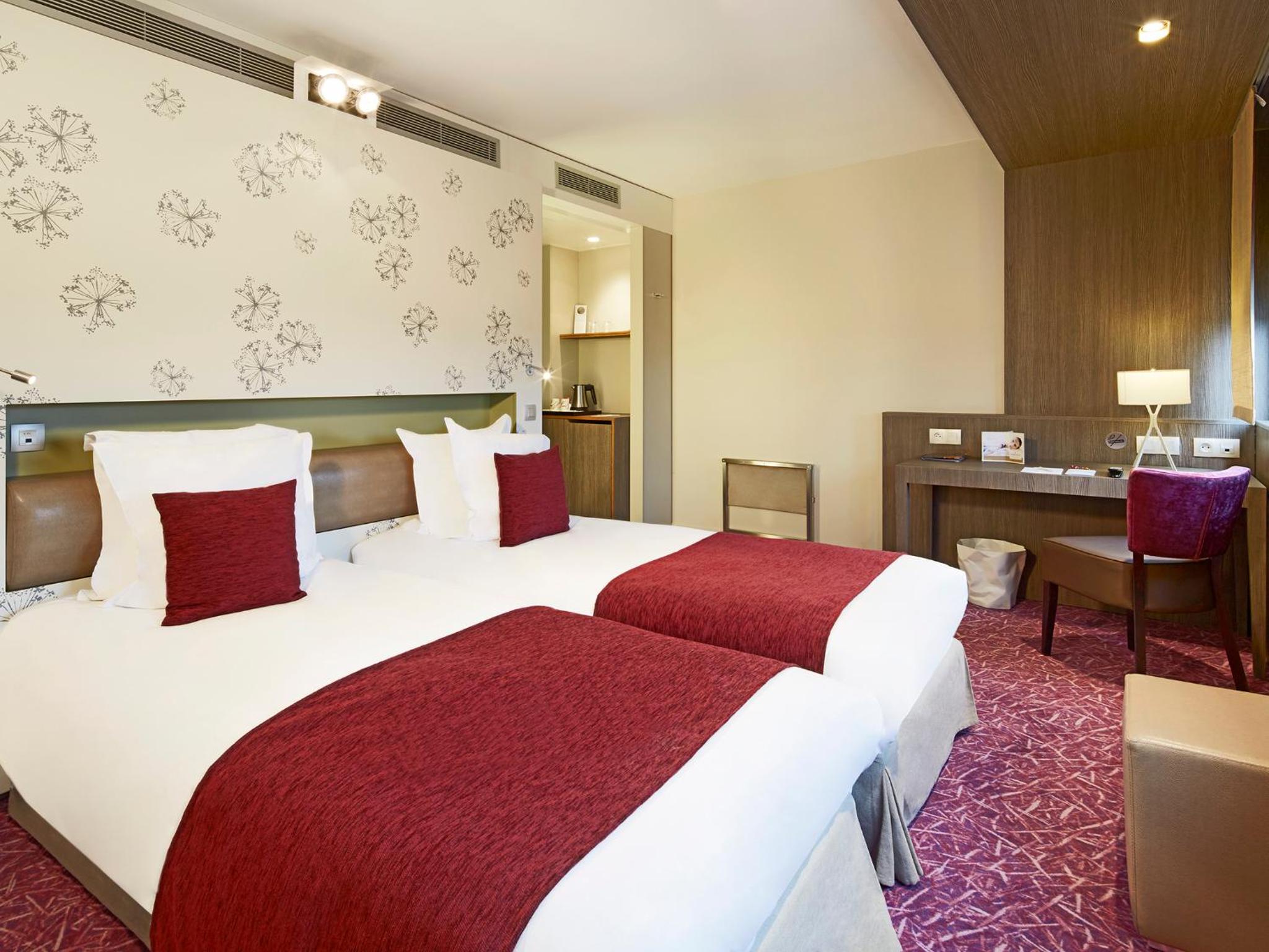 Standard Twin Room