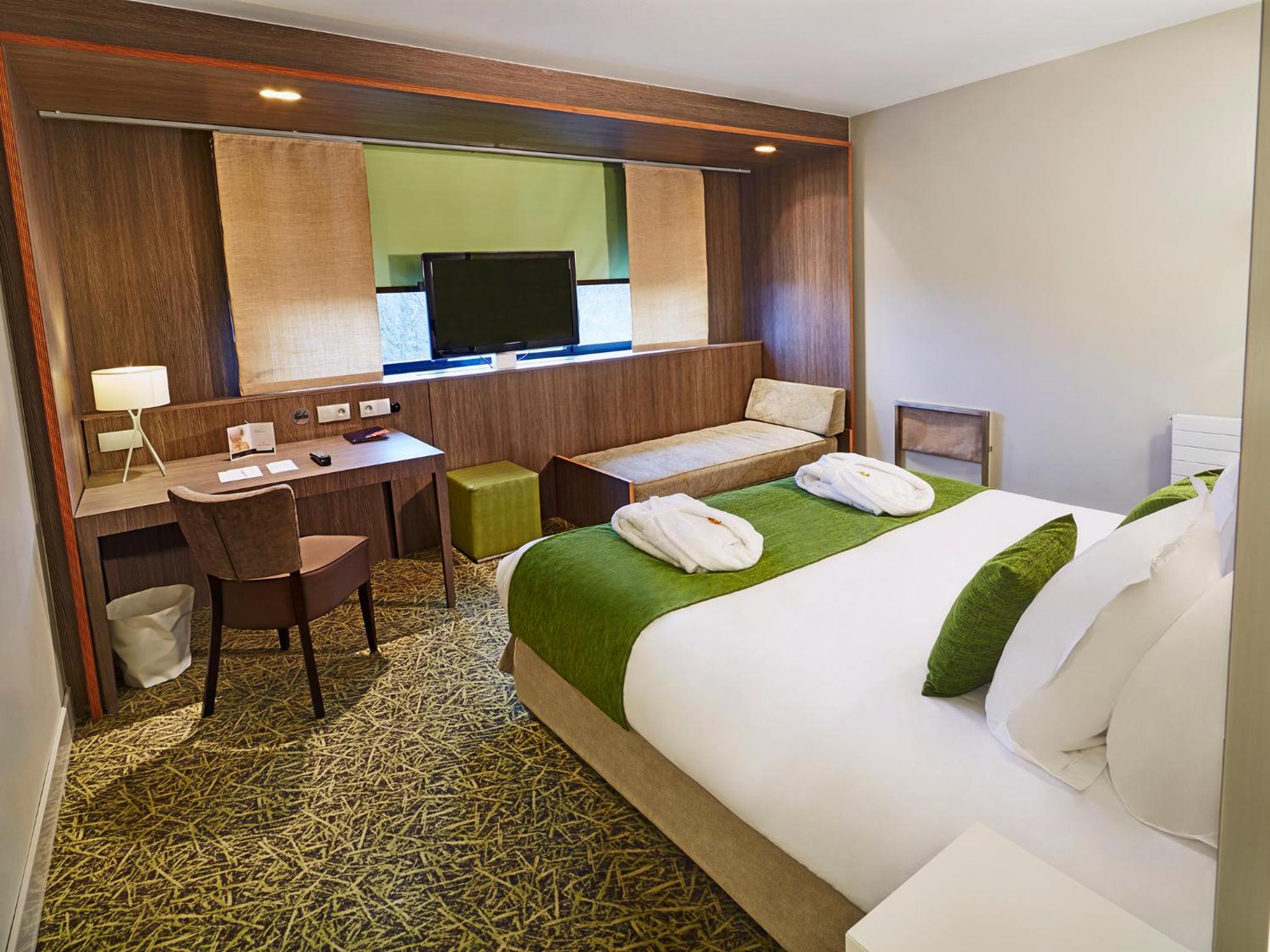 Executive Queen Room