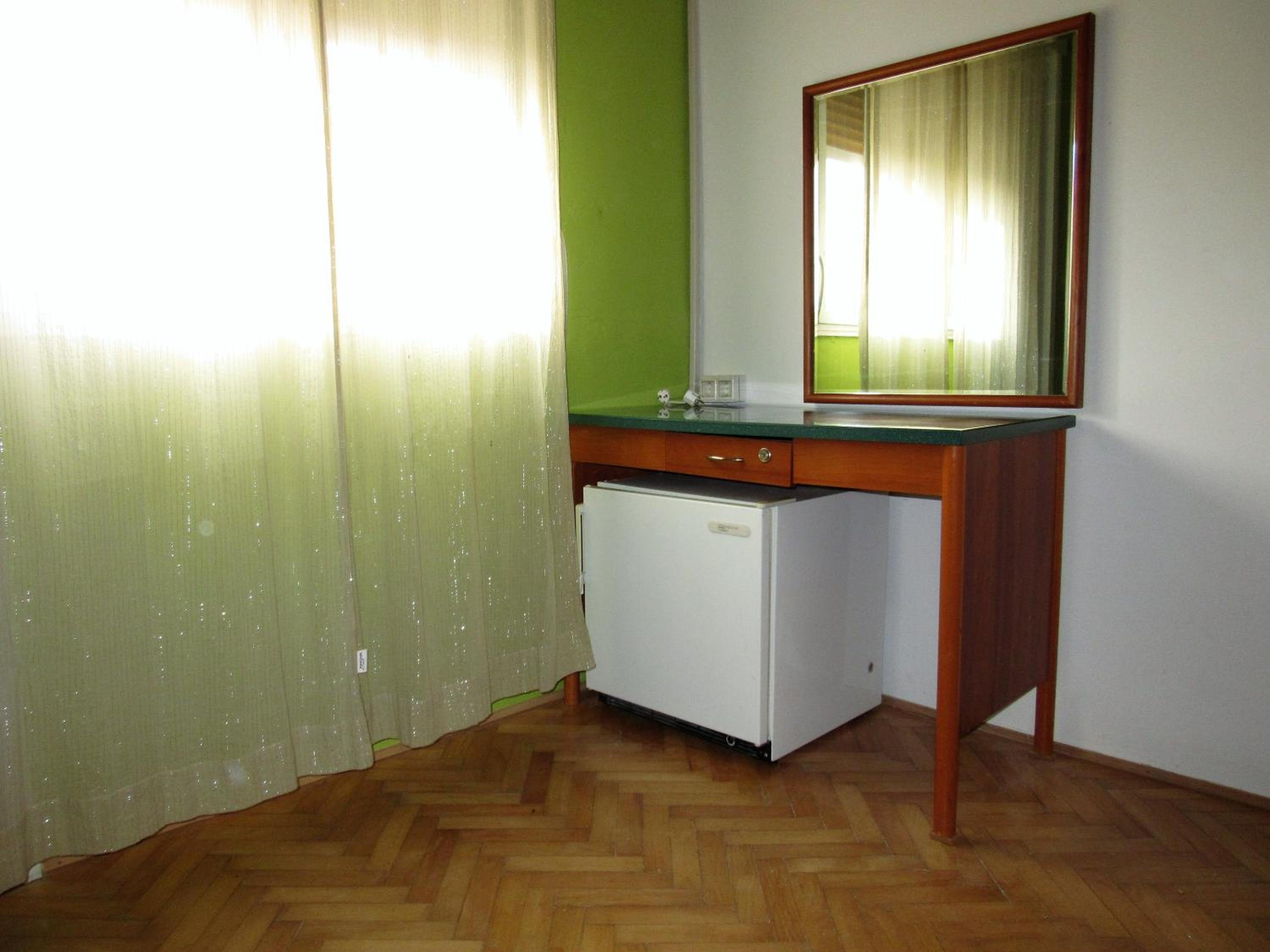 Double or Twin Room with Terrace - Photo 7