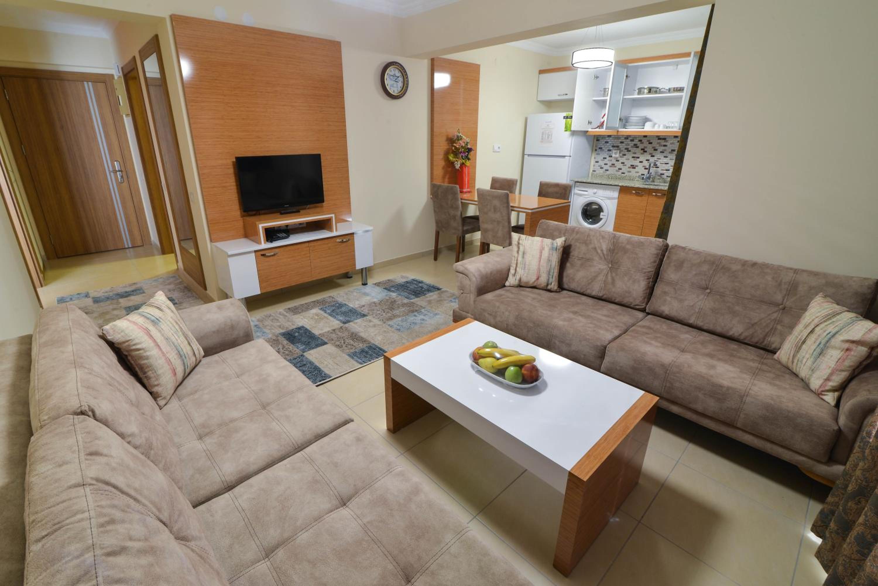 One-Bedroom Apartment with Bath photo 1