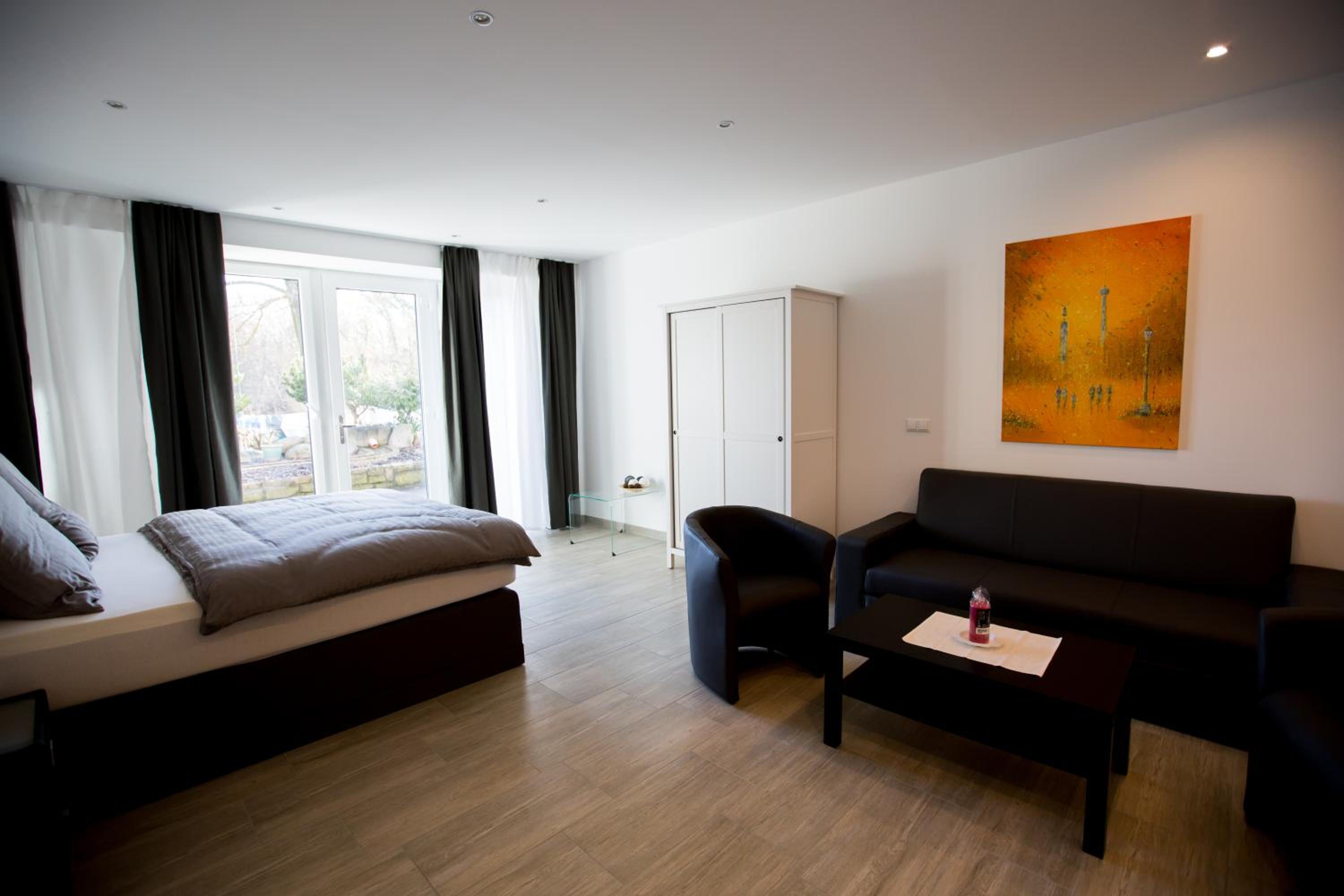 Deluxe Apartment photo 2