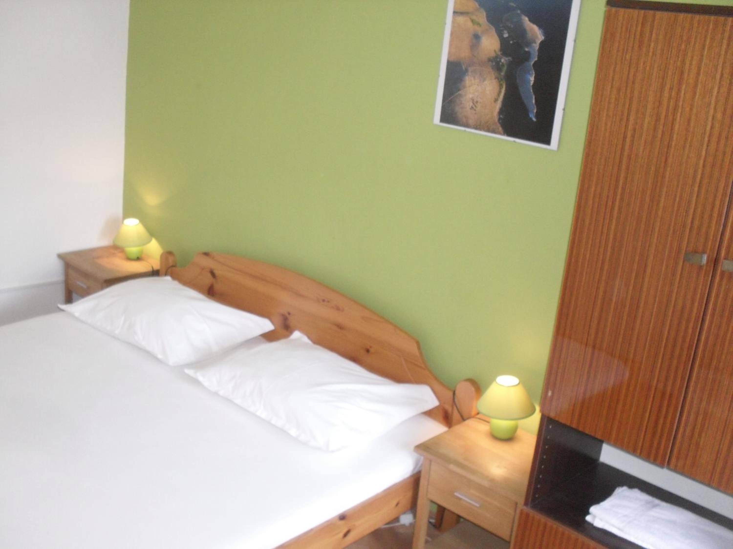 Double or Twin Room with Terrace - Photo 8