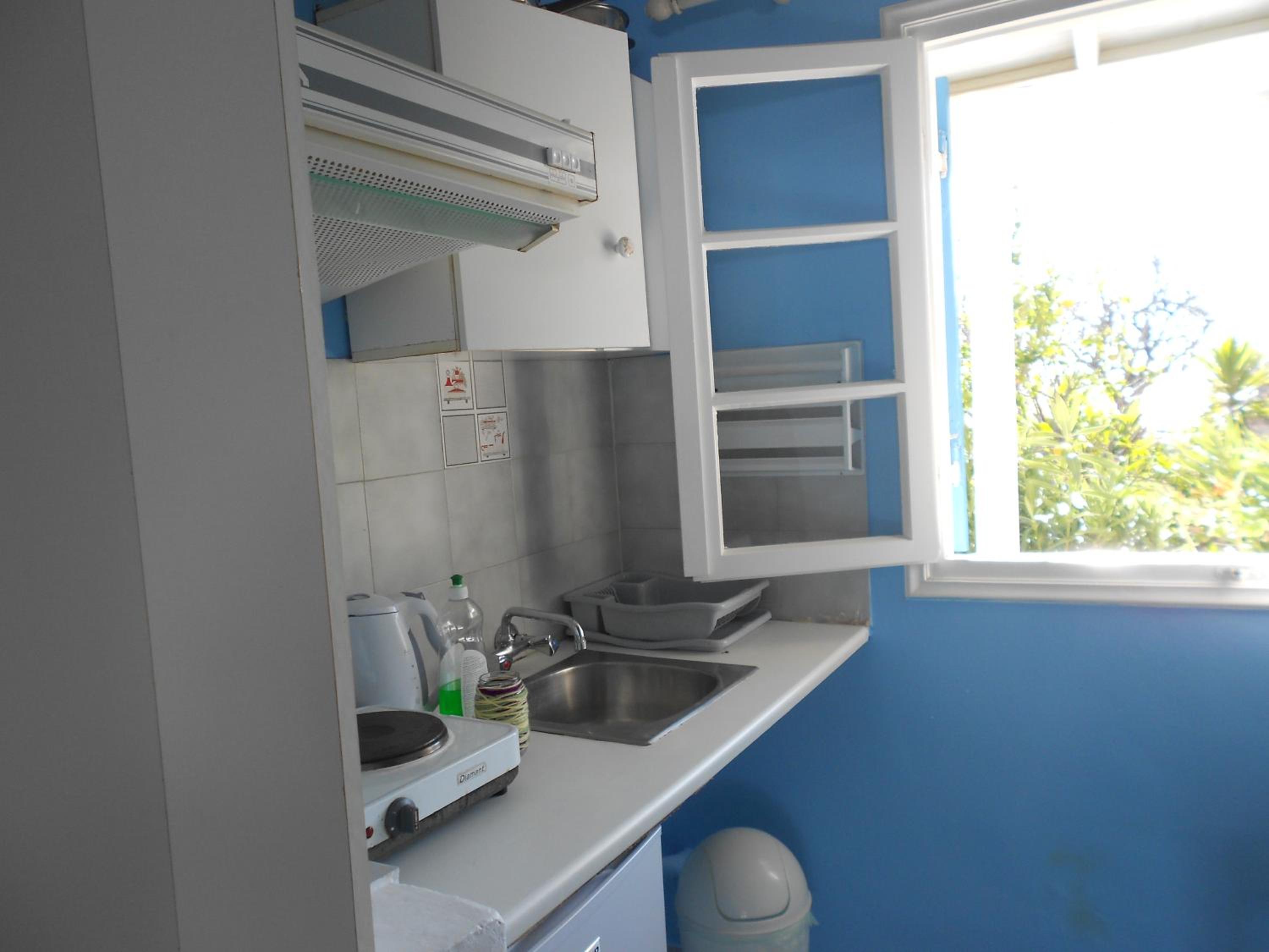 Studio Apartment - Photo 2