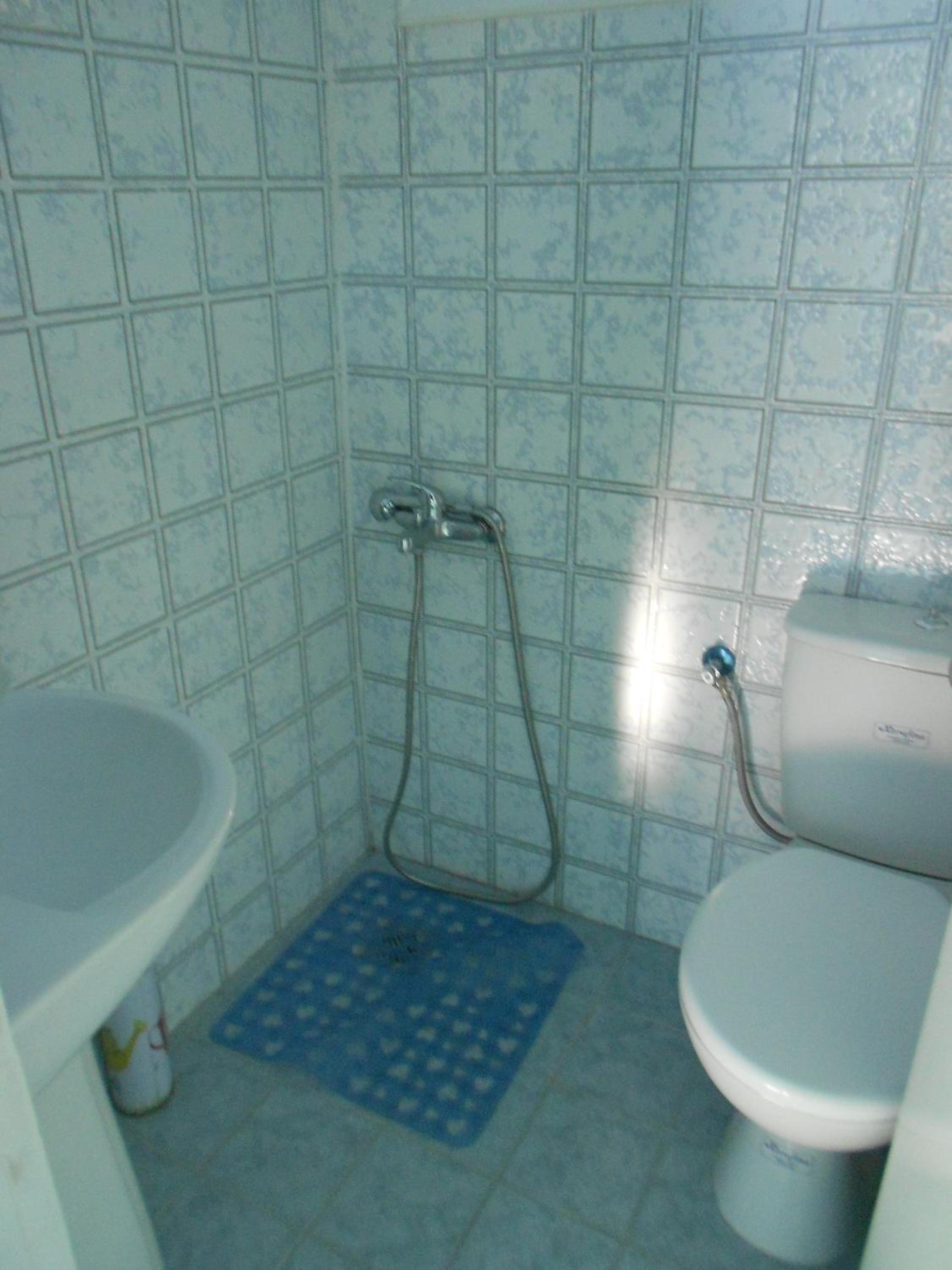 Studio Apartment - Photo 3
