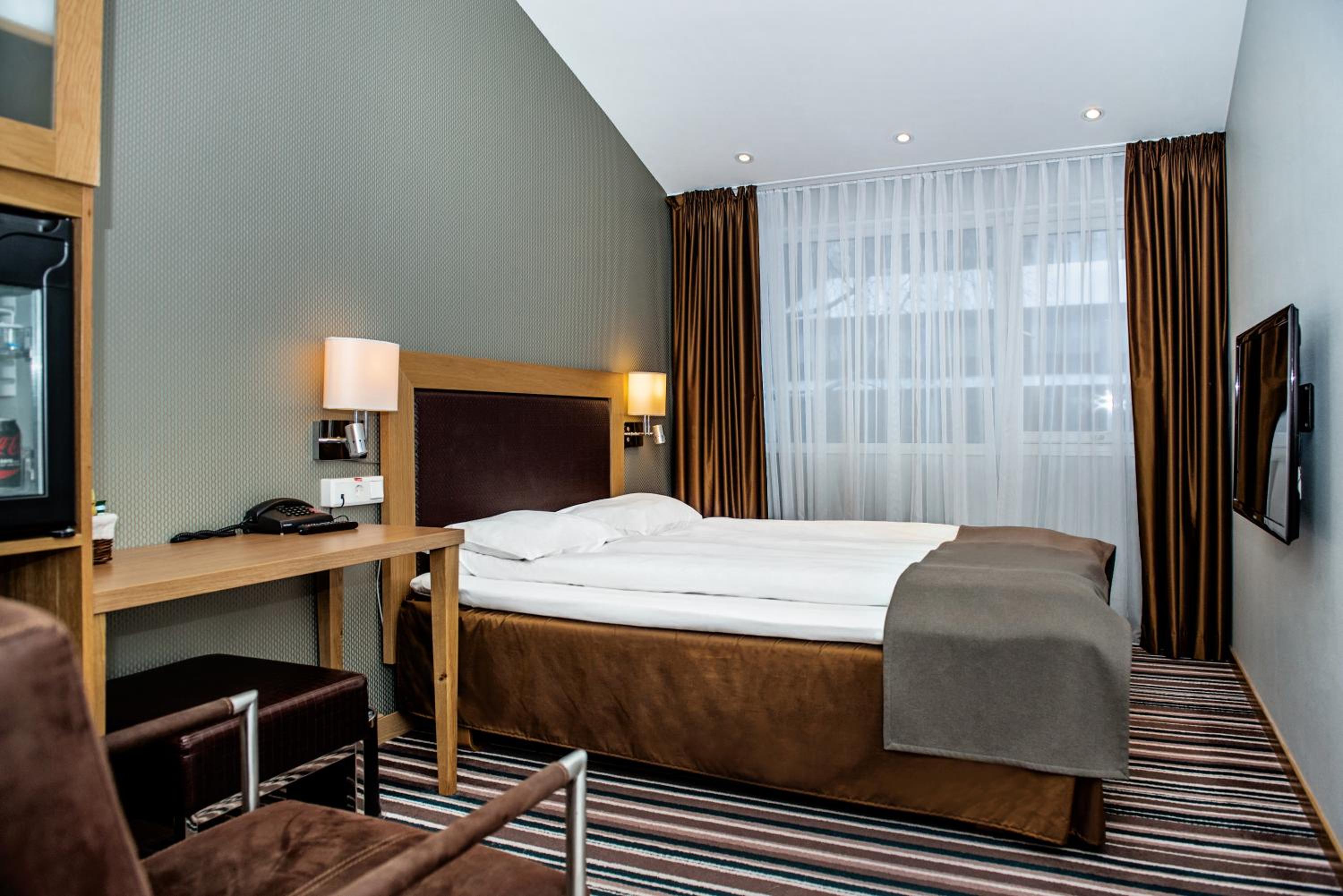 Standard Twin Room - Photo 1