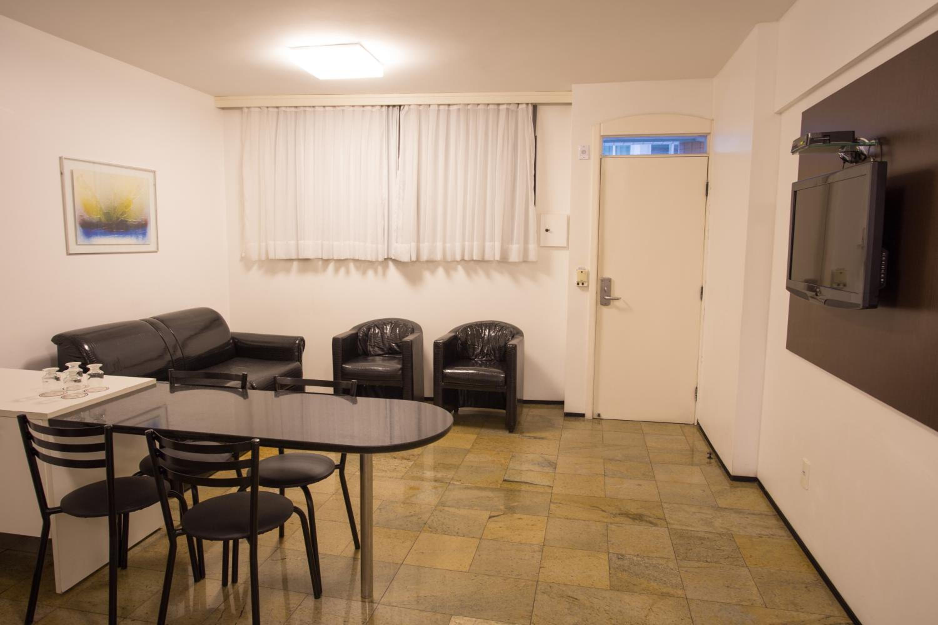 Deluxe Room - Photo 9