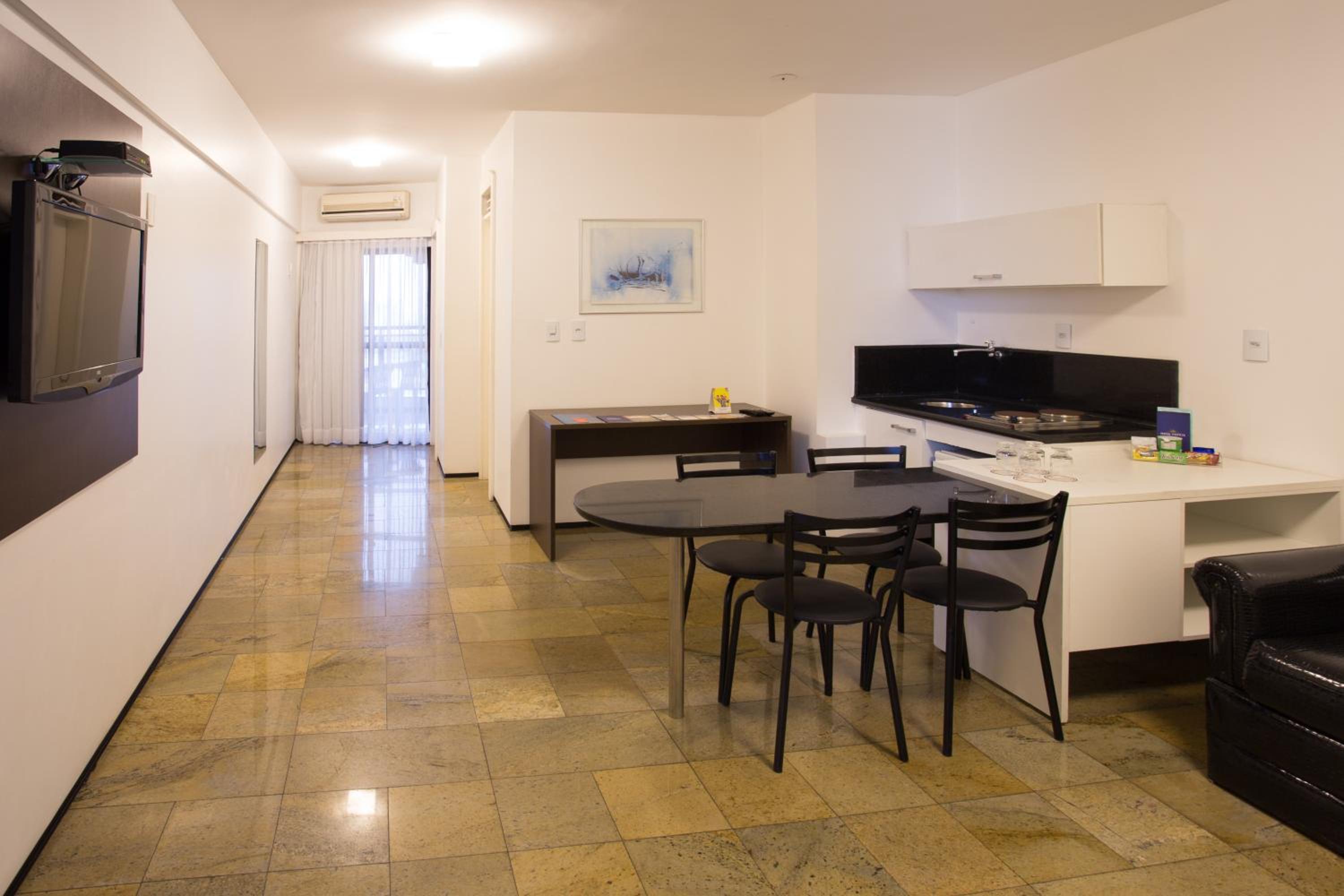 Deluxe Room - Photo 4