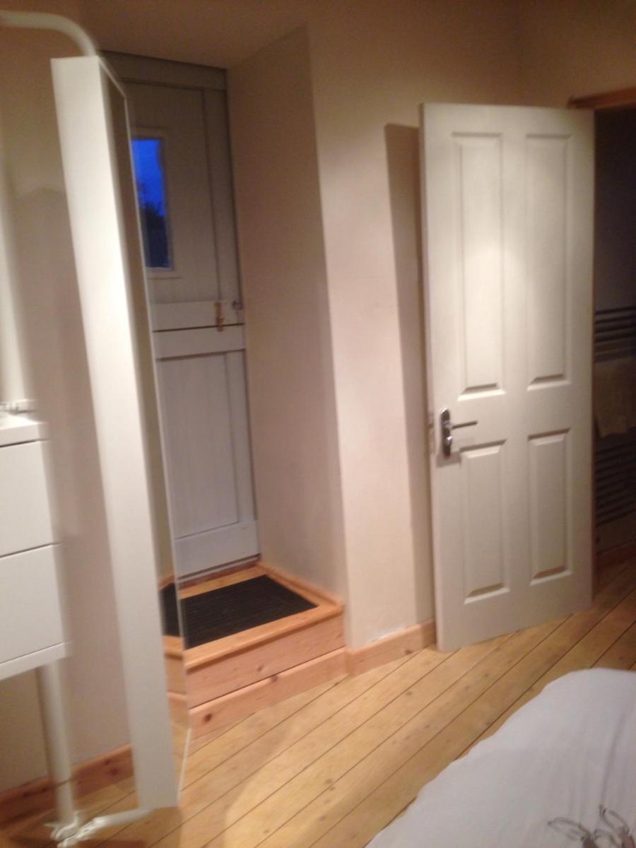 One-Bedroom House photo 1