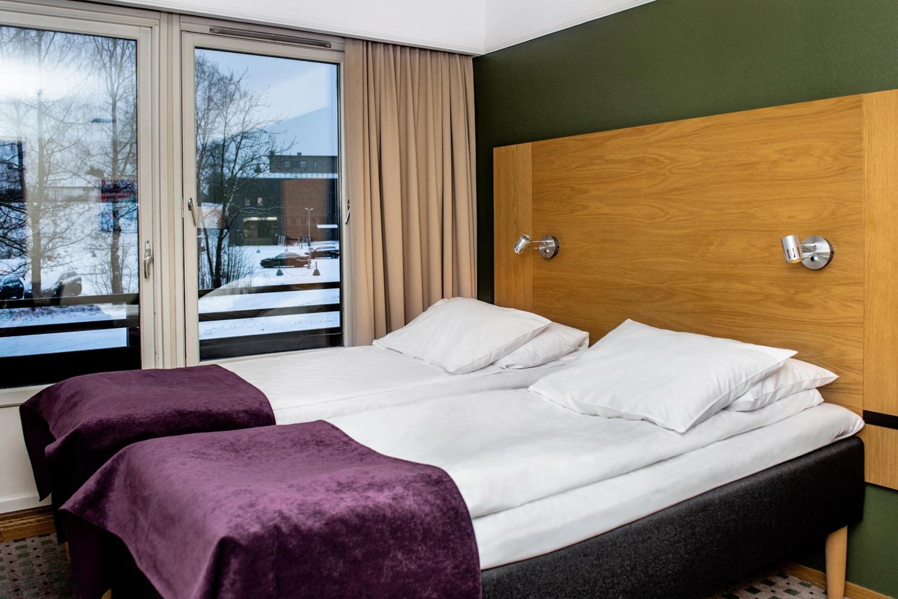 Standard Twin Room - Photo 3