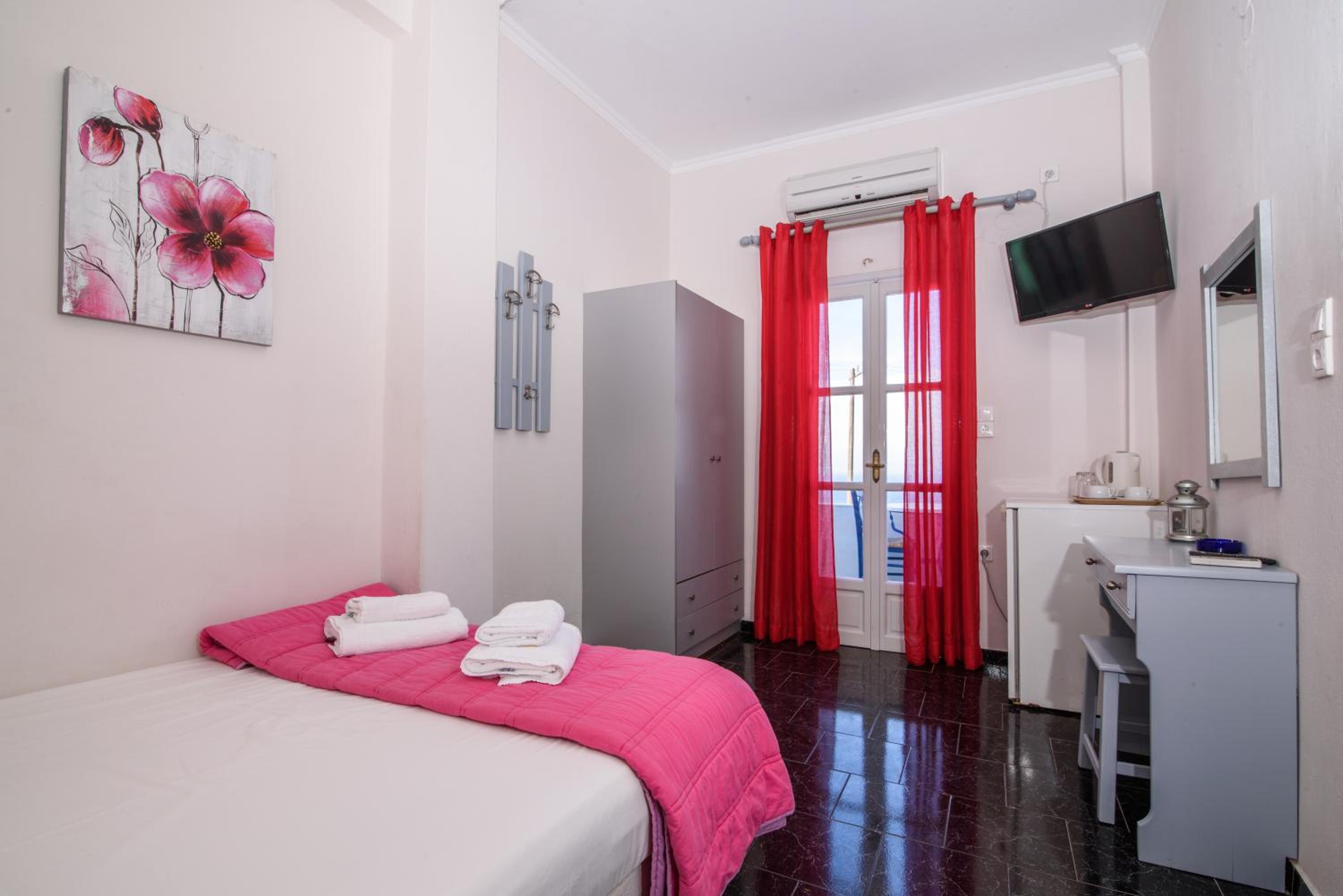 Economy Double Room - Photo 2