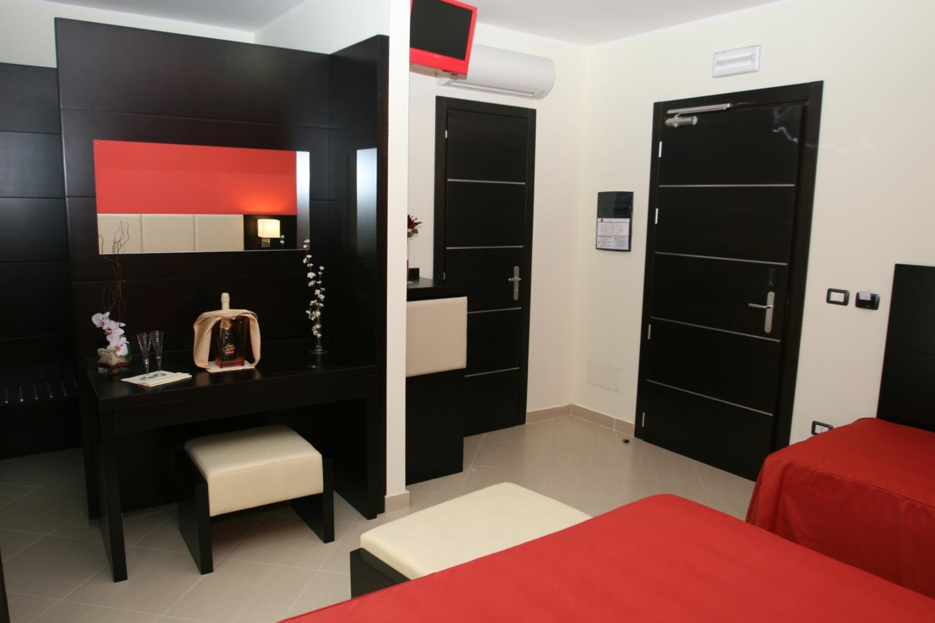 Triple Room - Photo 6