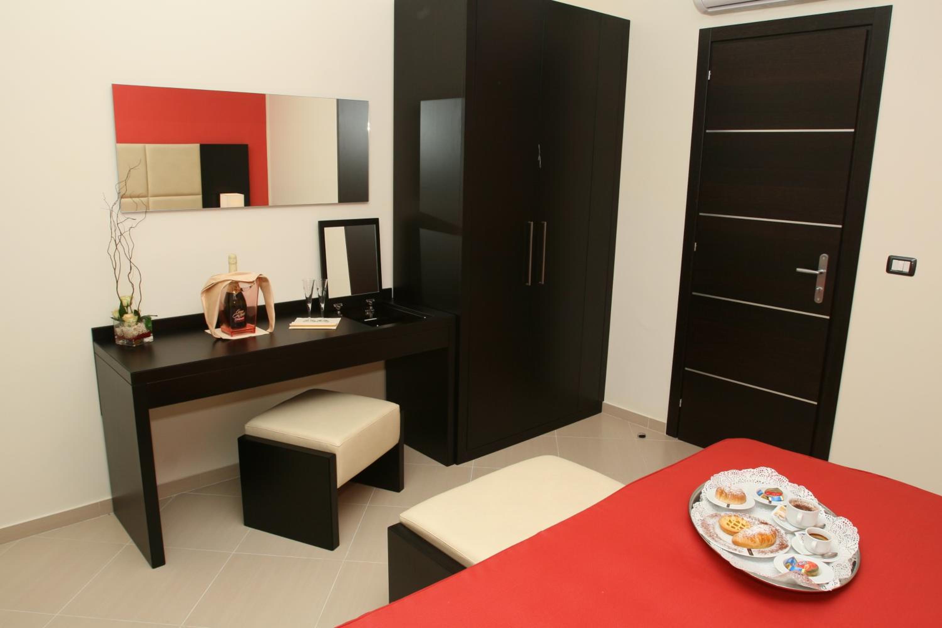 Suite - Photo 6