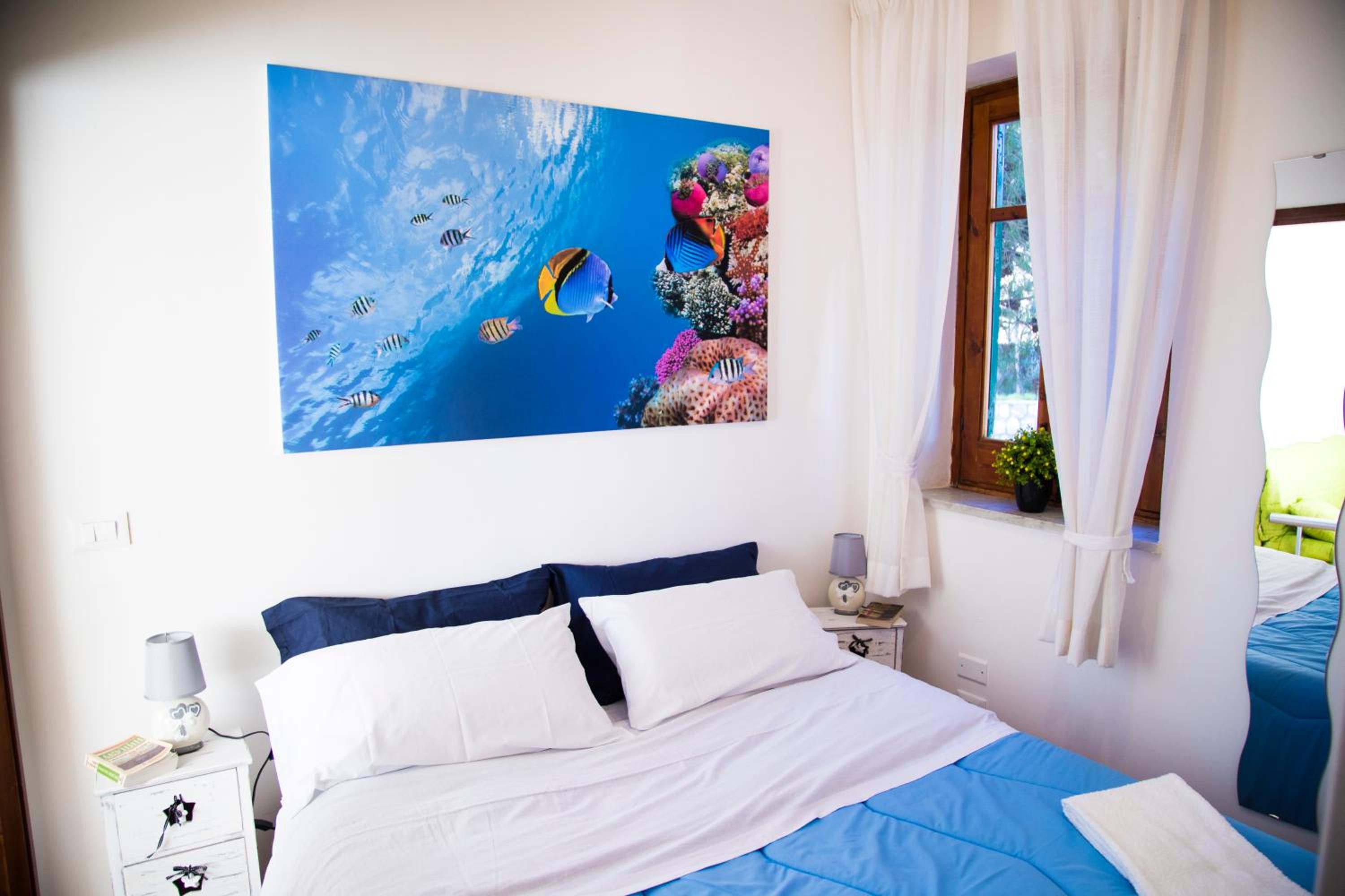 One-Bedroom House - Photo 6