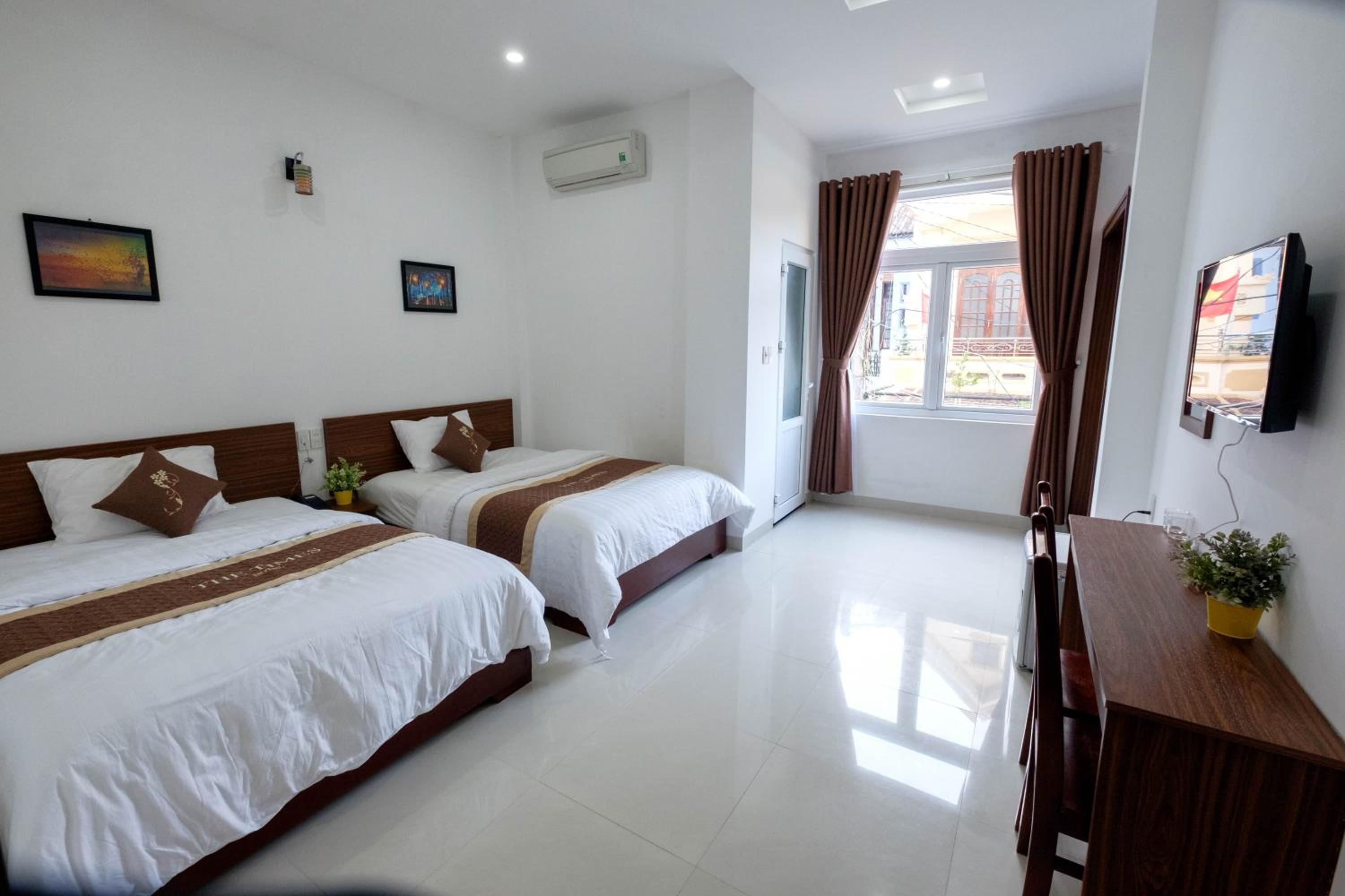 Deluxe Quadruple Room