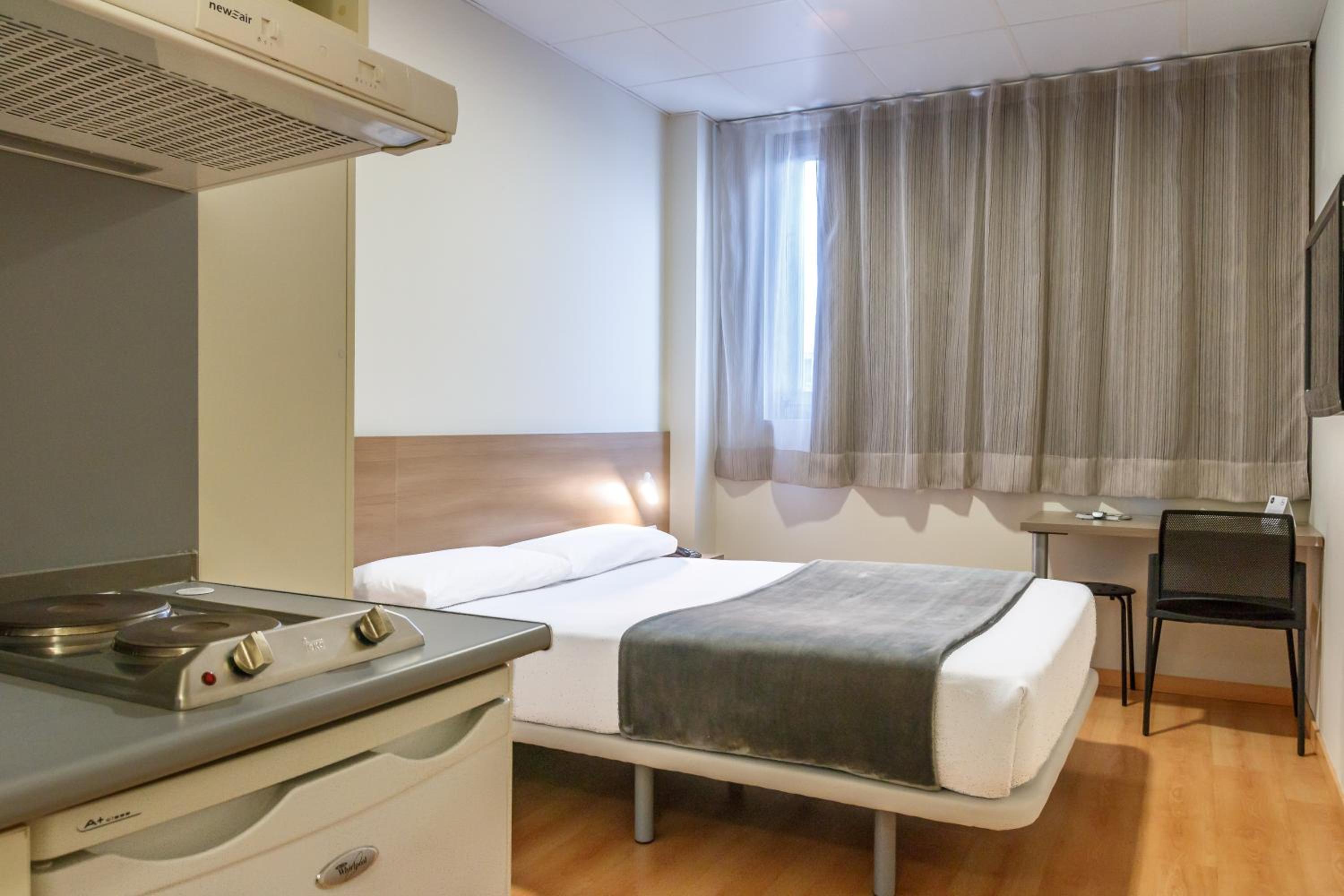 Double Room Single Use With Kitchenette photo 3