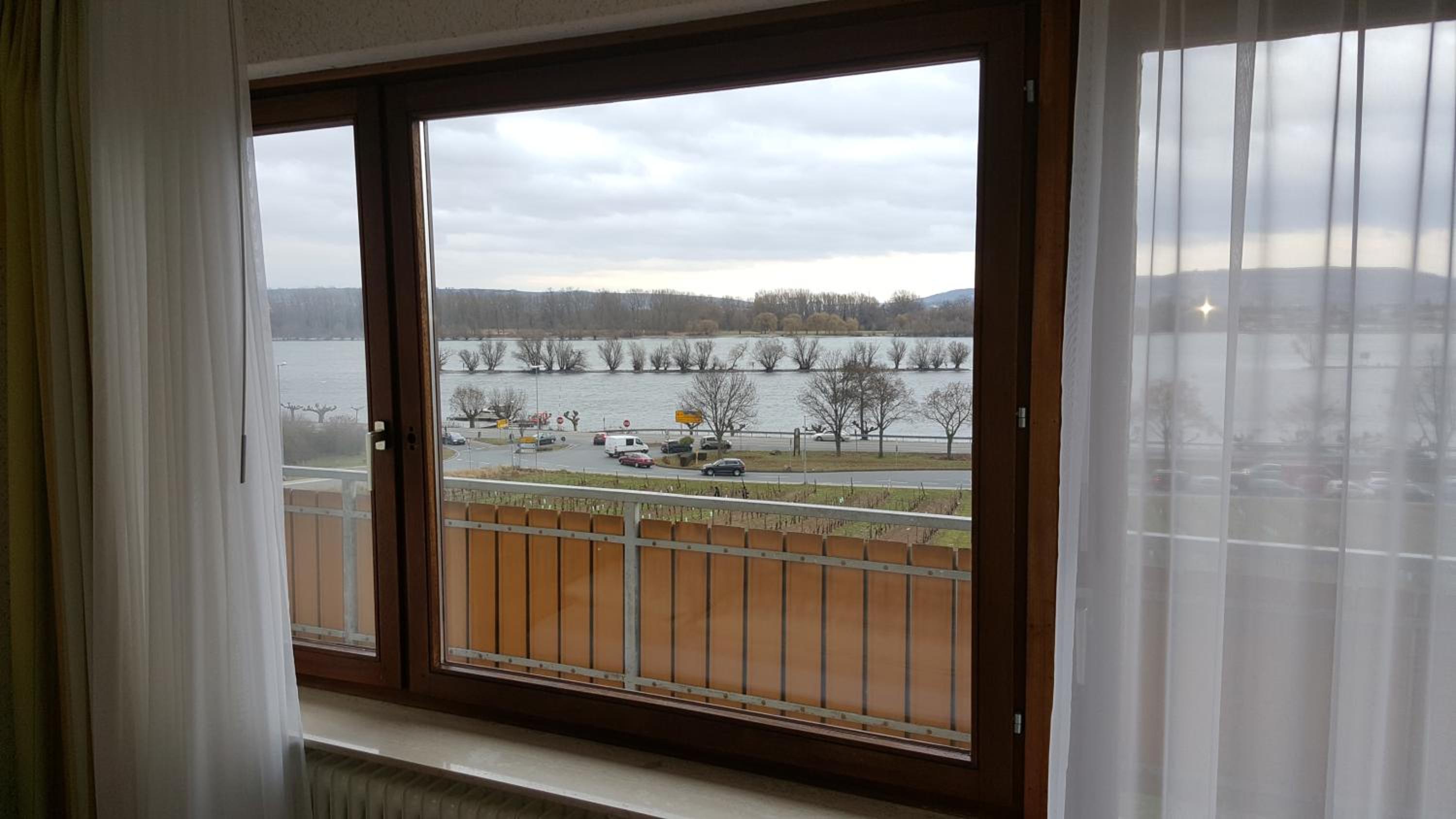 Double Room with Balcony - Photo 3
