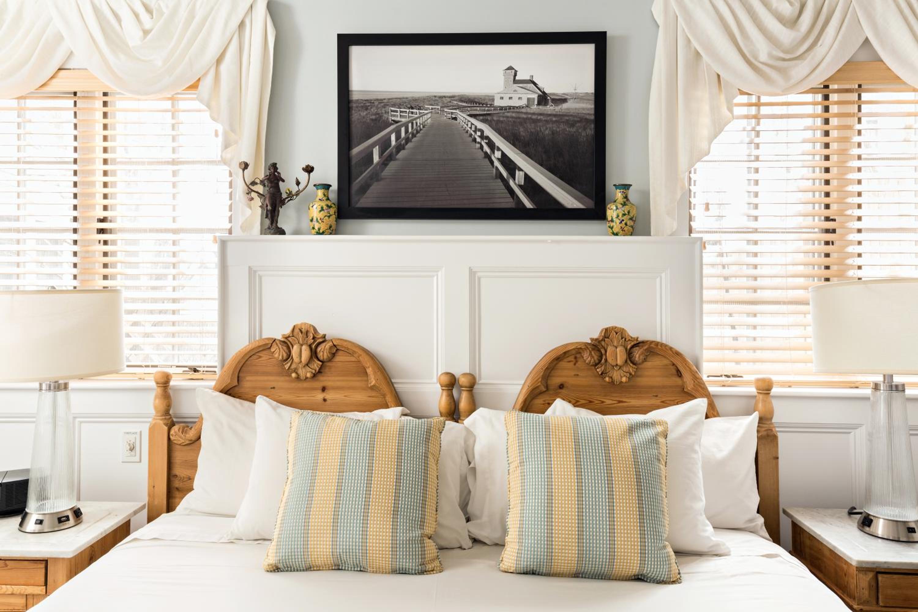 Deluxe King Room photo 3