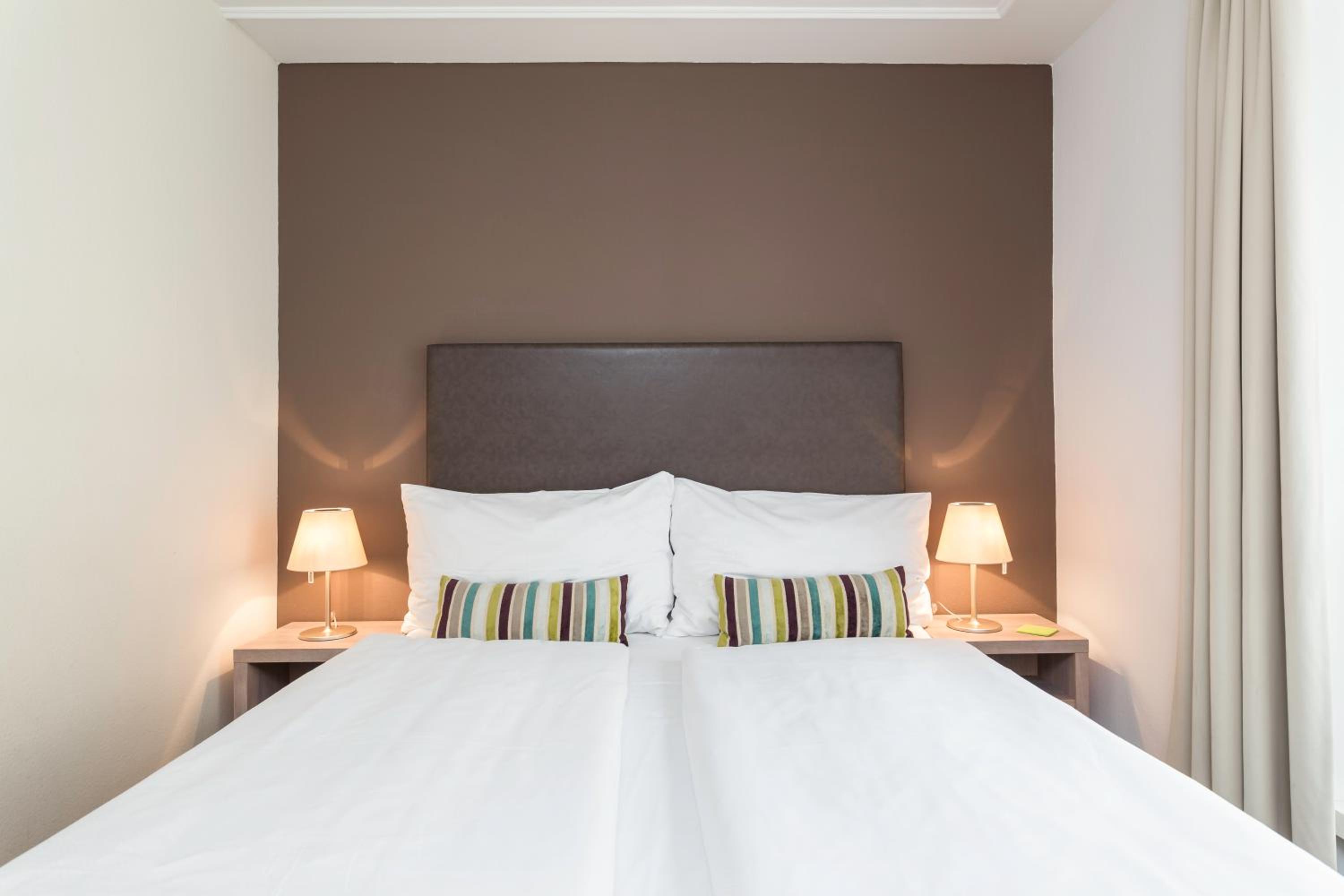 Queen Room - Photo 5